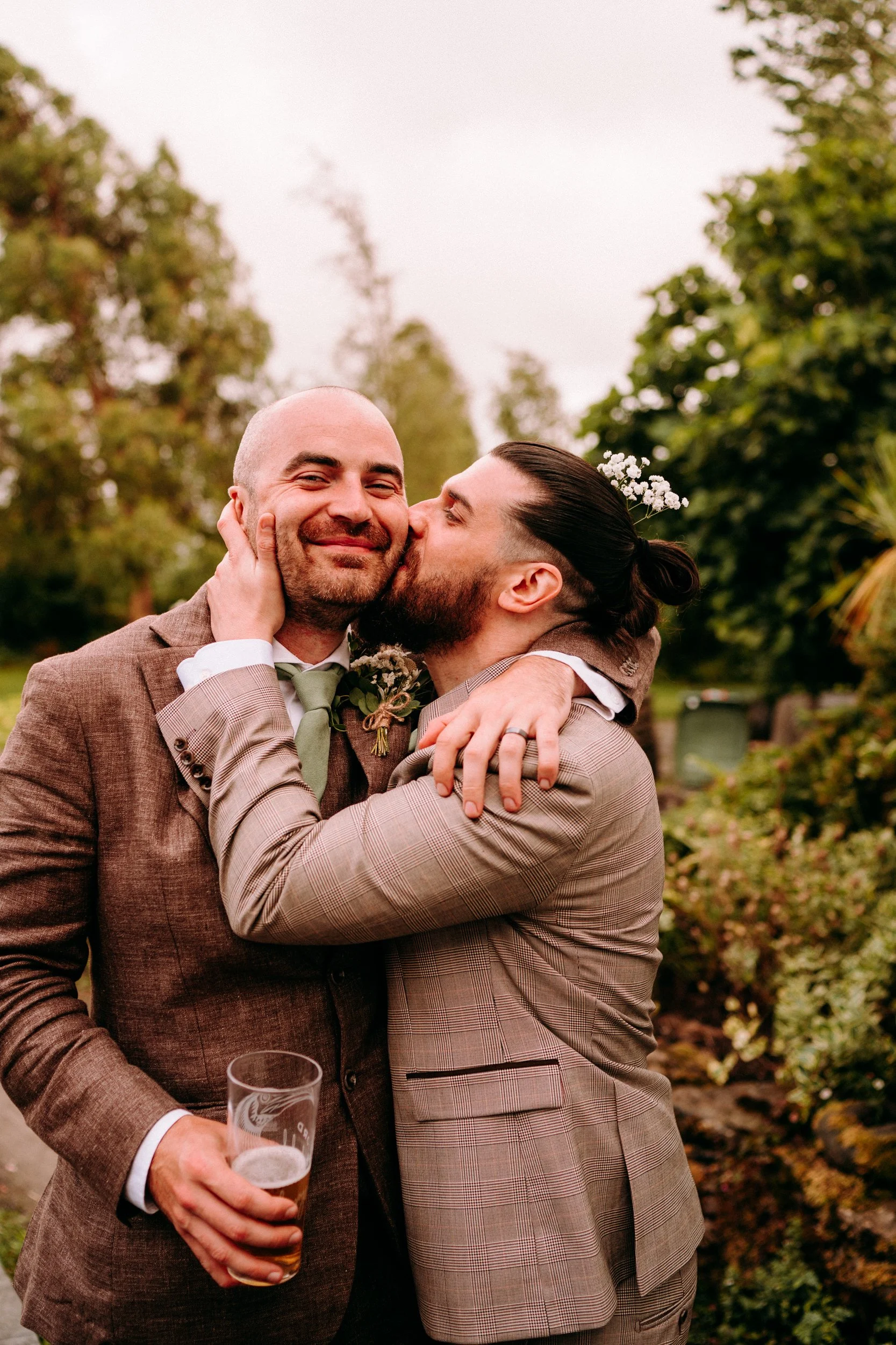  coed weddings cardiff natural fun relaxed photographers 
