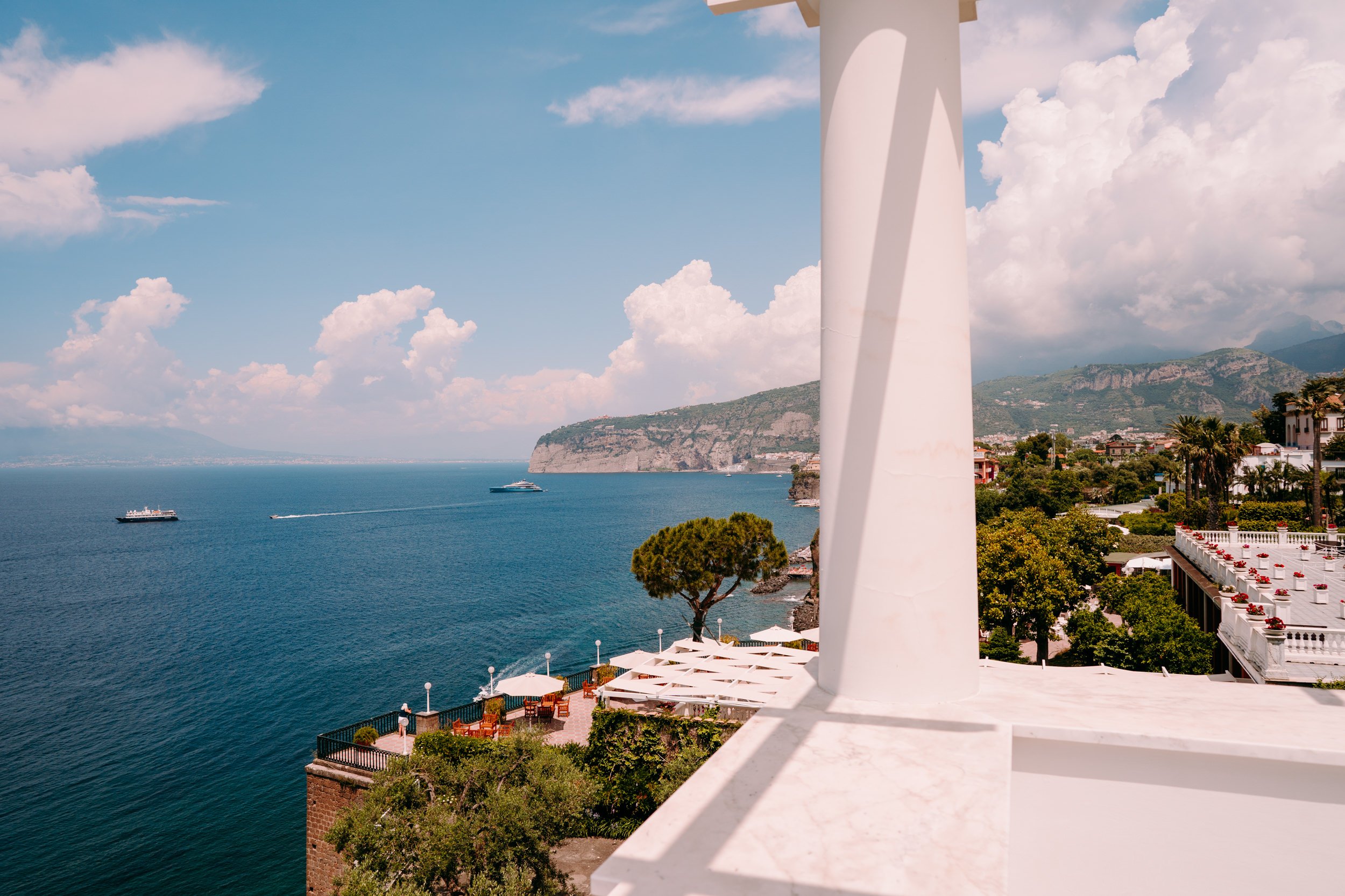 sorrento-italy-overseas-destination-wedding-photographer-uk-villa-silvana-9.jpg