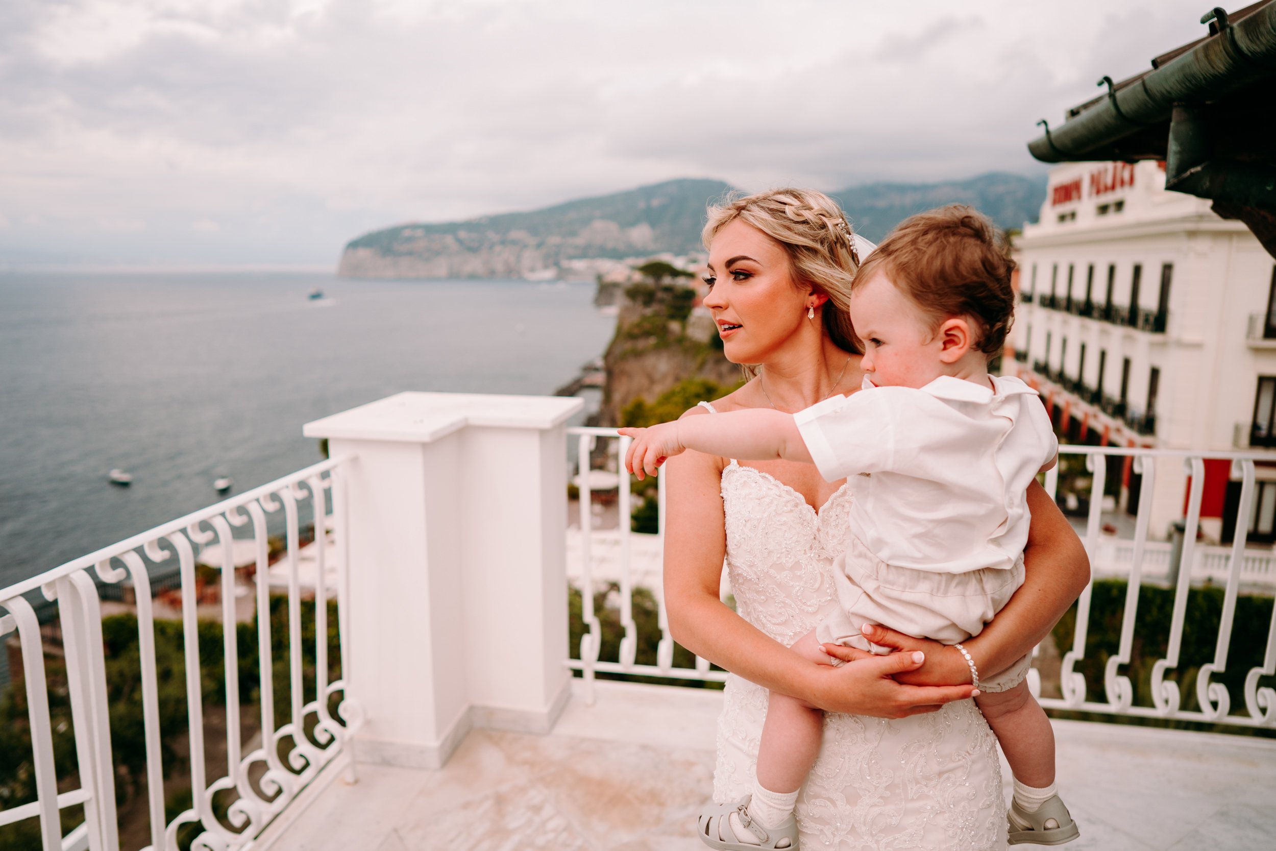 sorrento-italy-overseas-destination-wedding-photographer-uk-villa-silvana-72.jpg