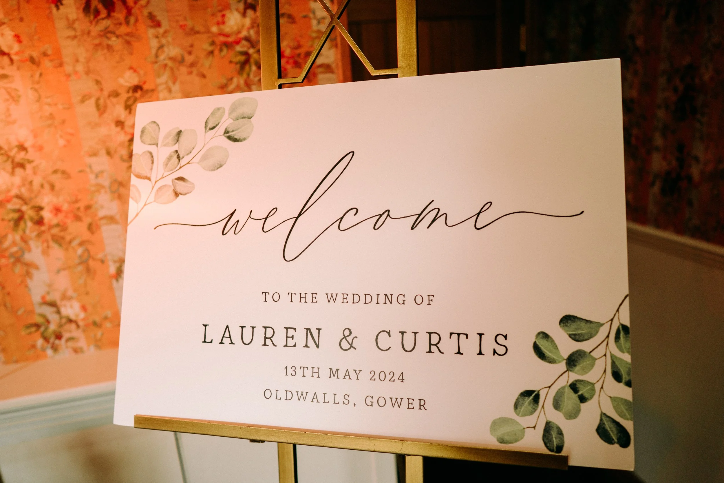 oldwalls-swansea-wedding-photographer-colourful-relaxed-3.jpg
