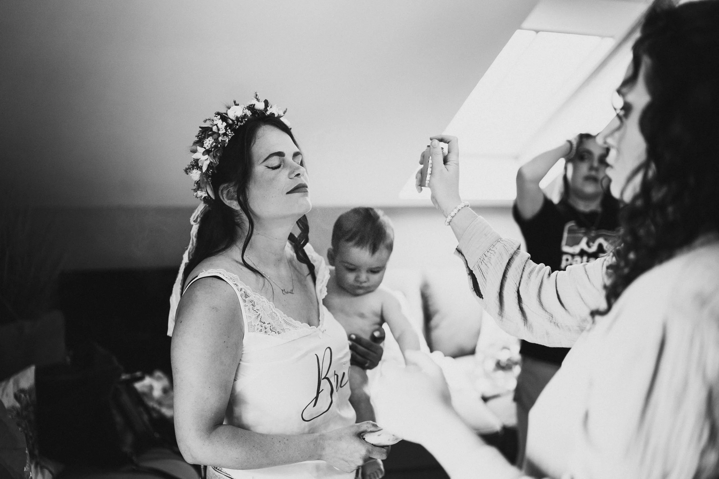 oldwalls-swansea-wedding-photographer-colourful-relaxed-10.jpg