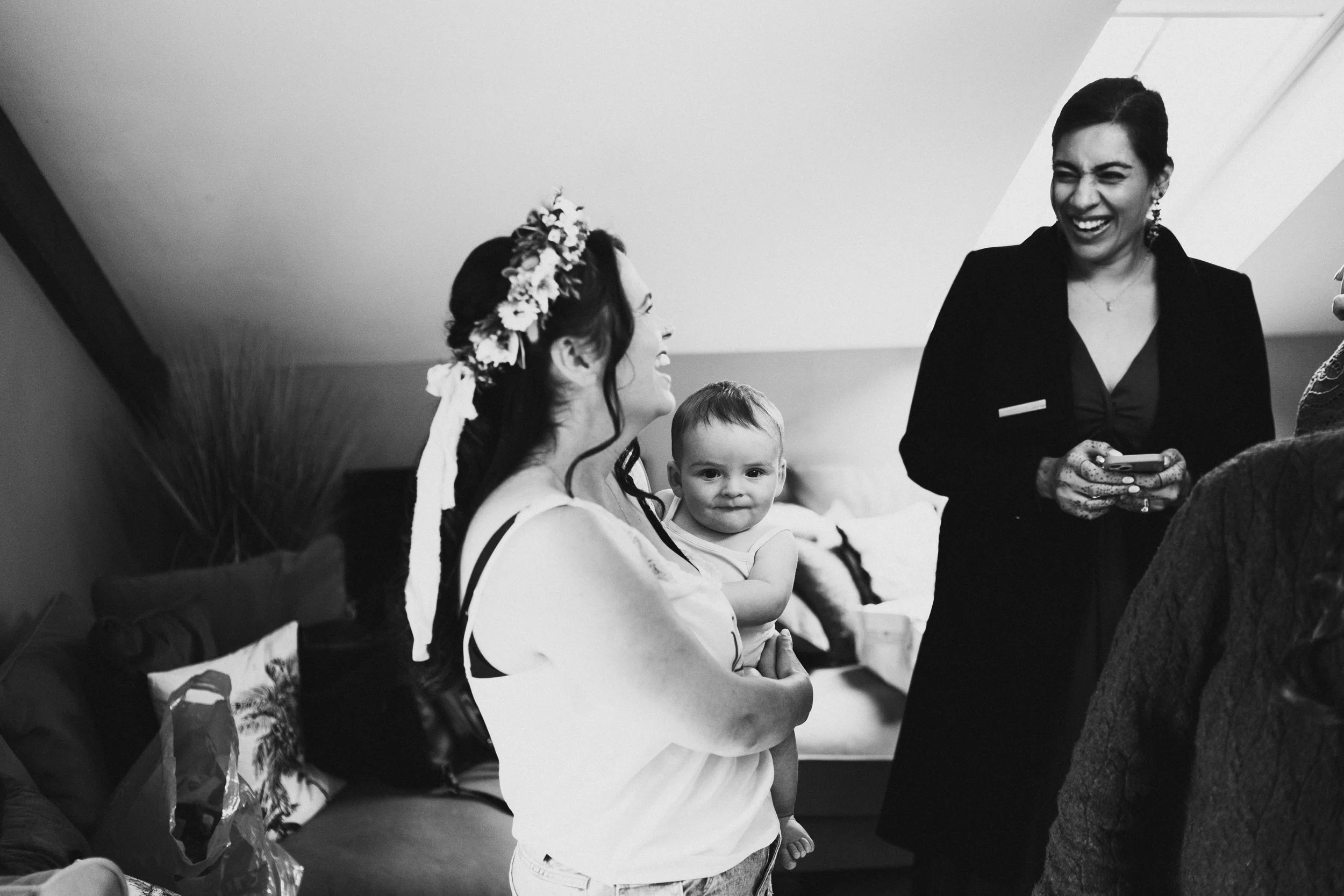 oldwalls-swansea-wedding-photographer-colourful-relaxed-11.jpg