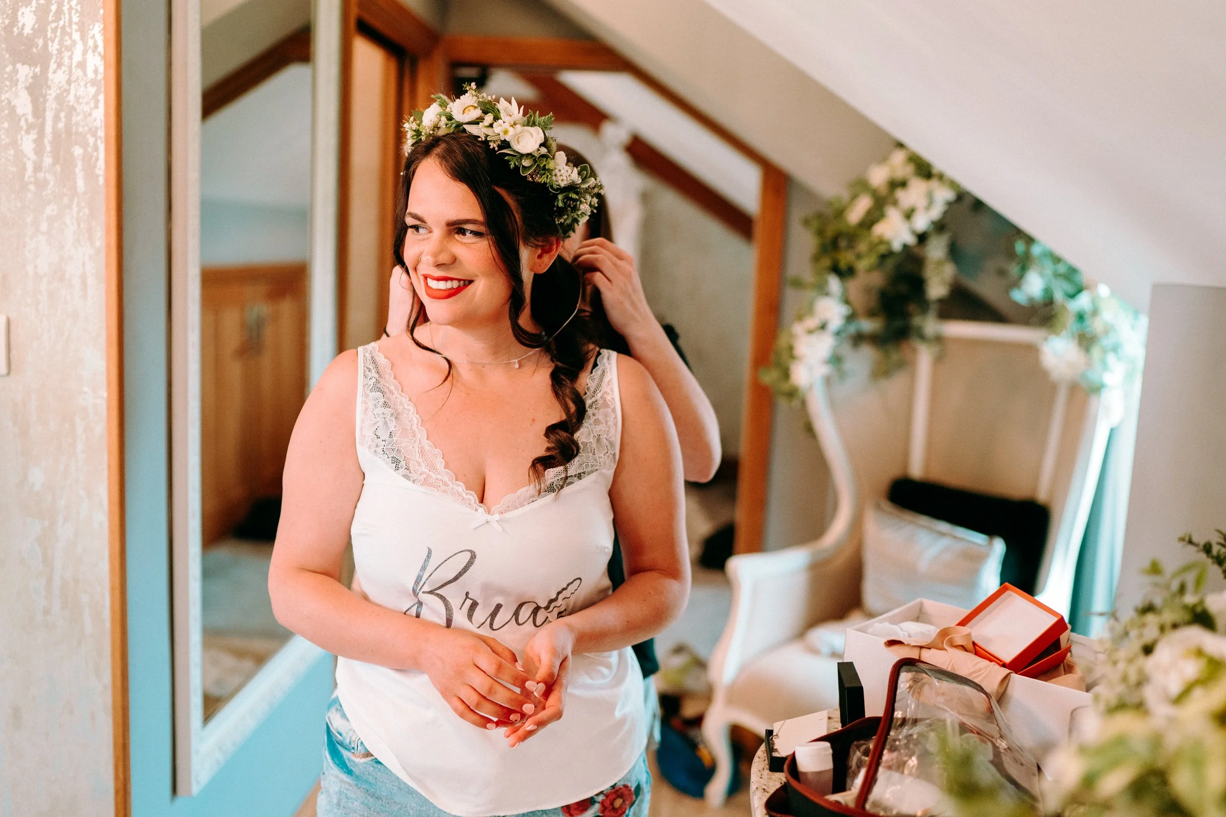oldwalls-swansea-wedding-photographer-colourful-relaxed-14.jpg