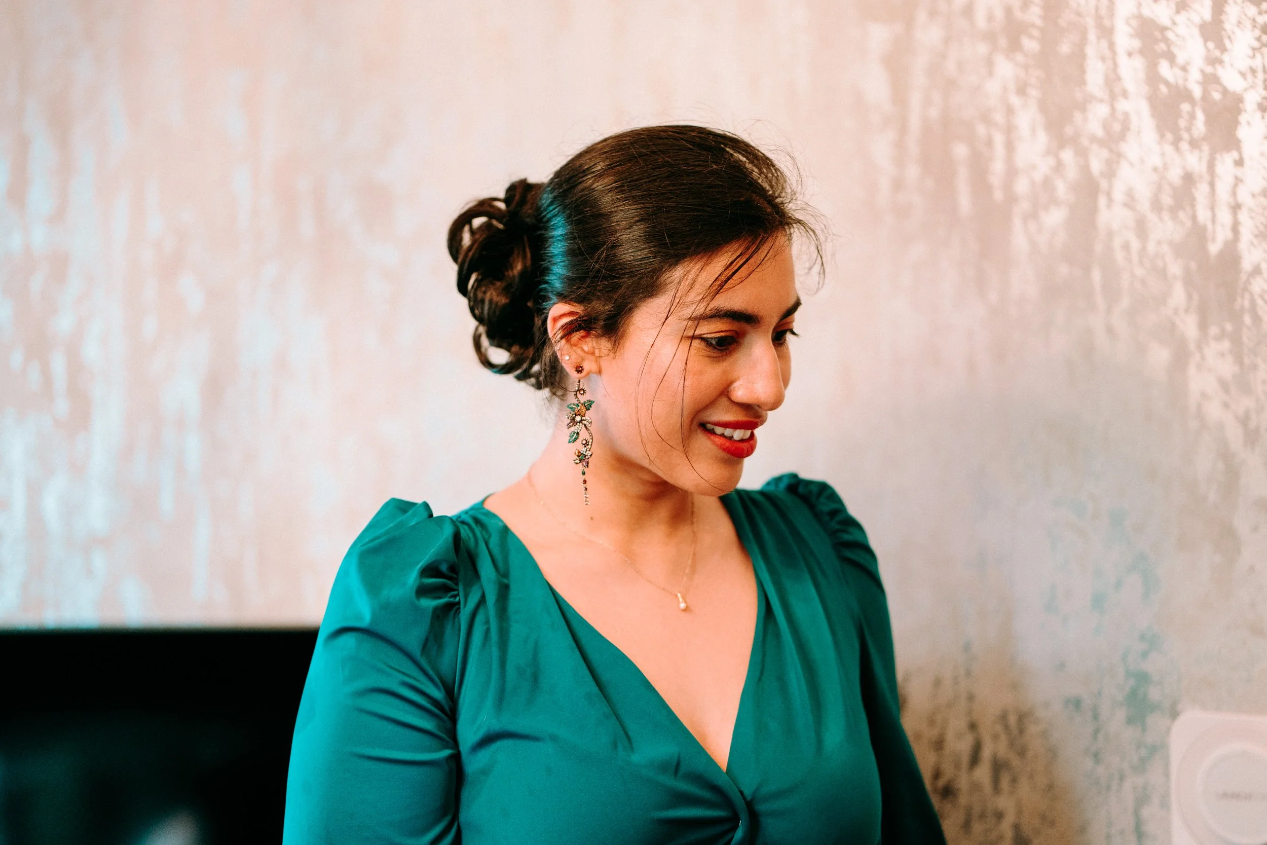 oldwalls-swansea-wedding-photographer-colourful-relaxed-19.jpg
