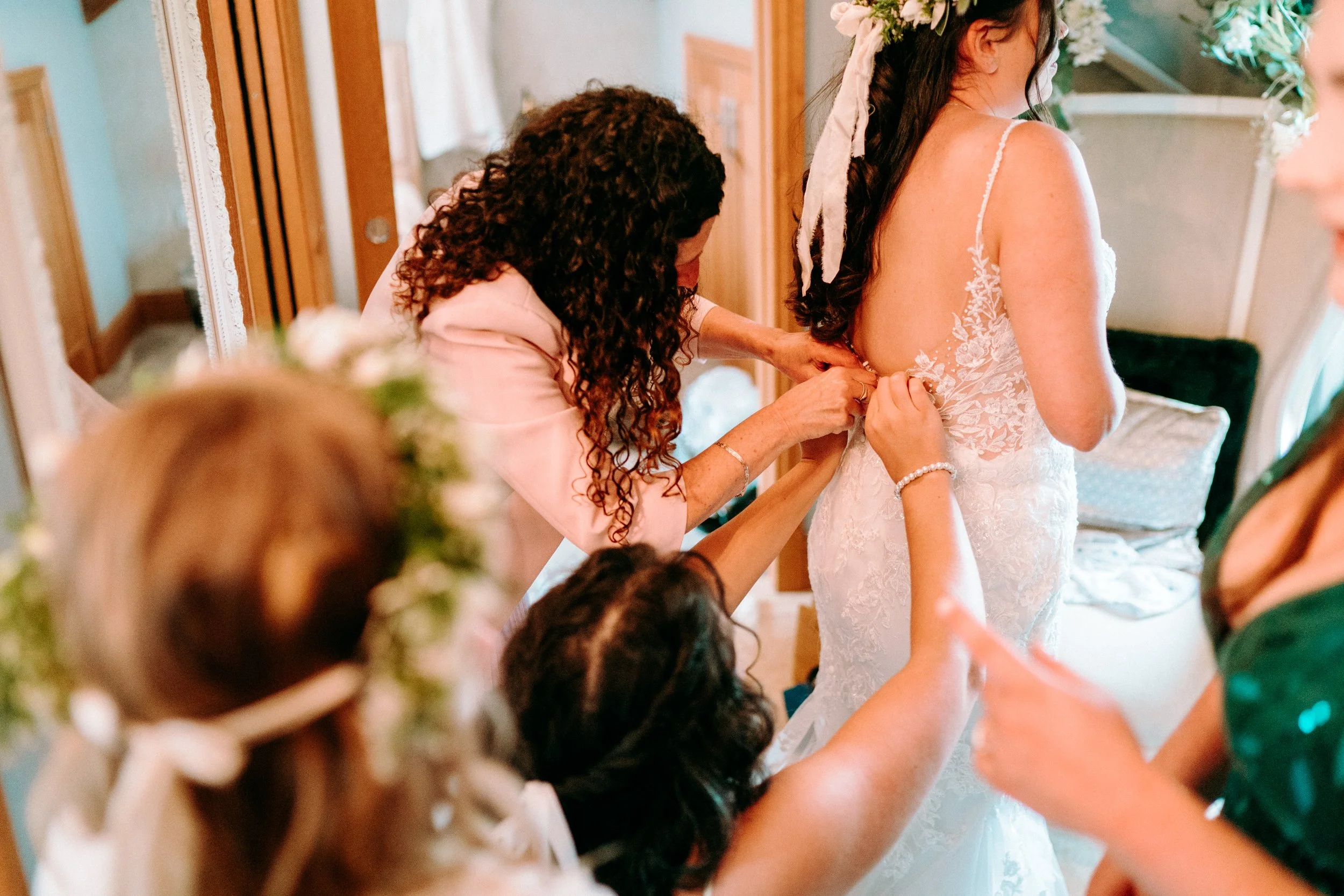 oldwalls-swansea-wedding-photographer-colourful-relaxed-23.jpg