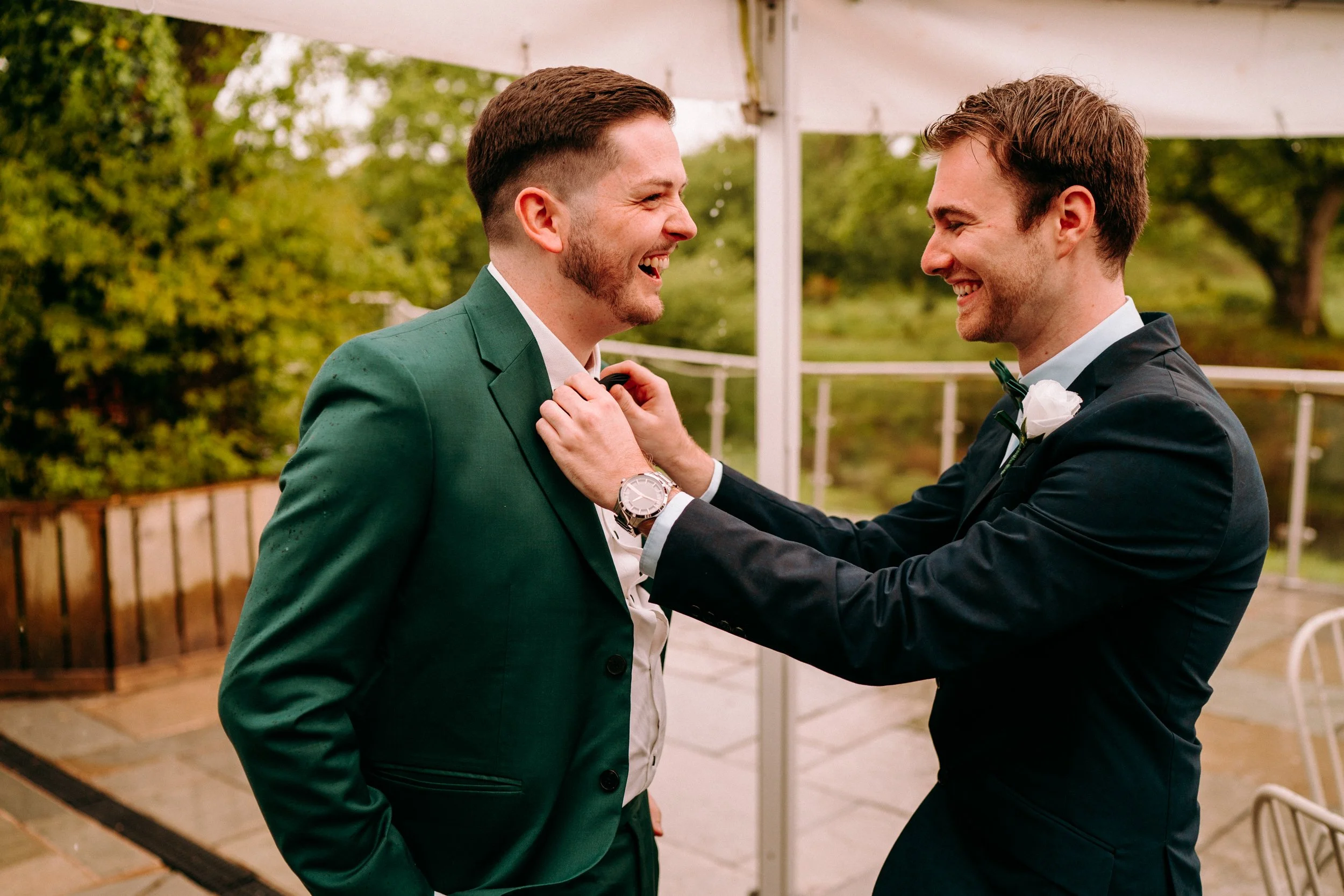 oldwalls-swansea-wedding-photographer-colourful-relaxed-30.jpg