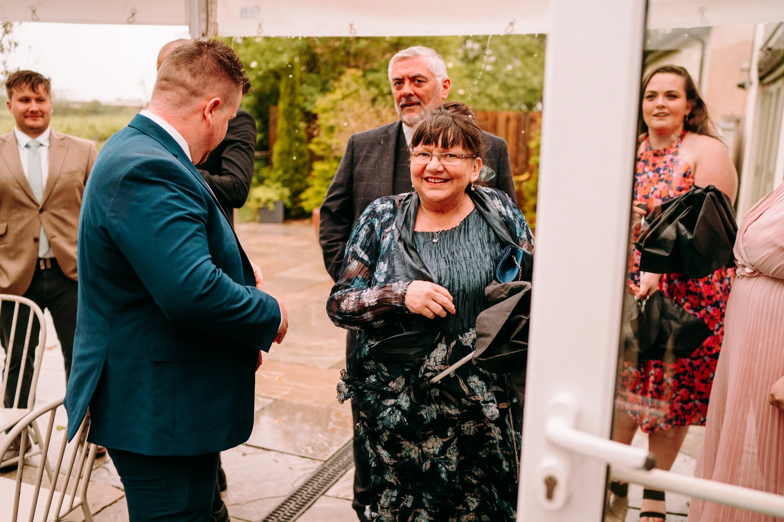 oldwalls-swansea-wedding-photographer-colourful-relaxed-31.jpg