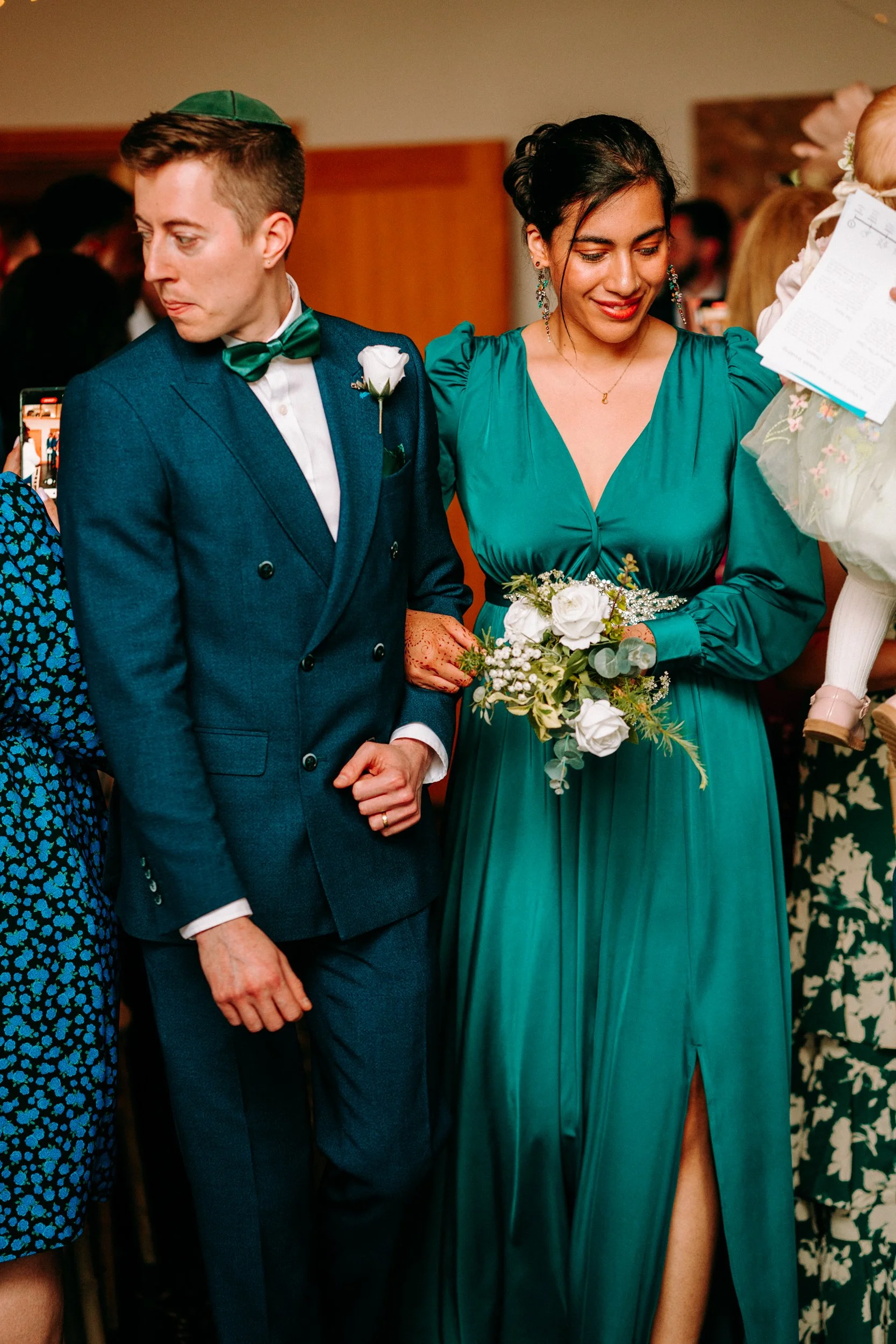 oldwalls-swansea-wedding-photographer-colourful-relaxed-40.jpg