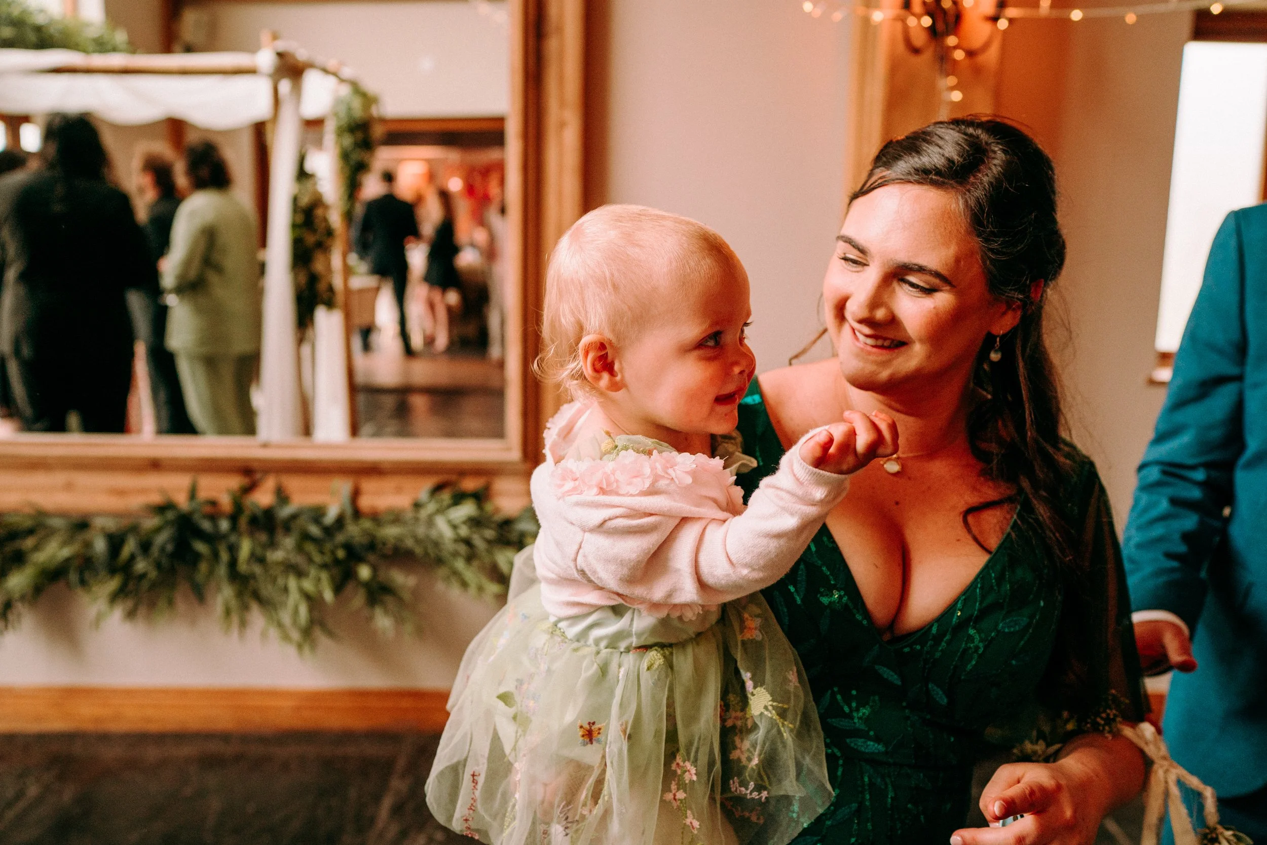 oldwalls-swansea-wedding-photographer-colourful-relaxed-74.jpg
