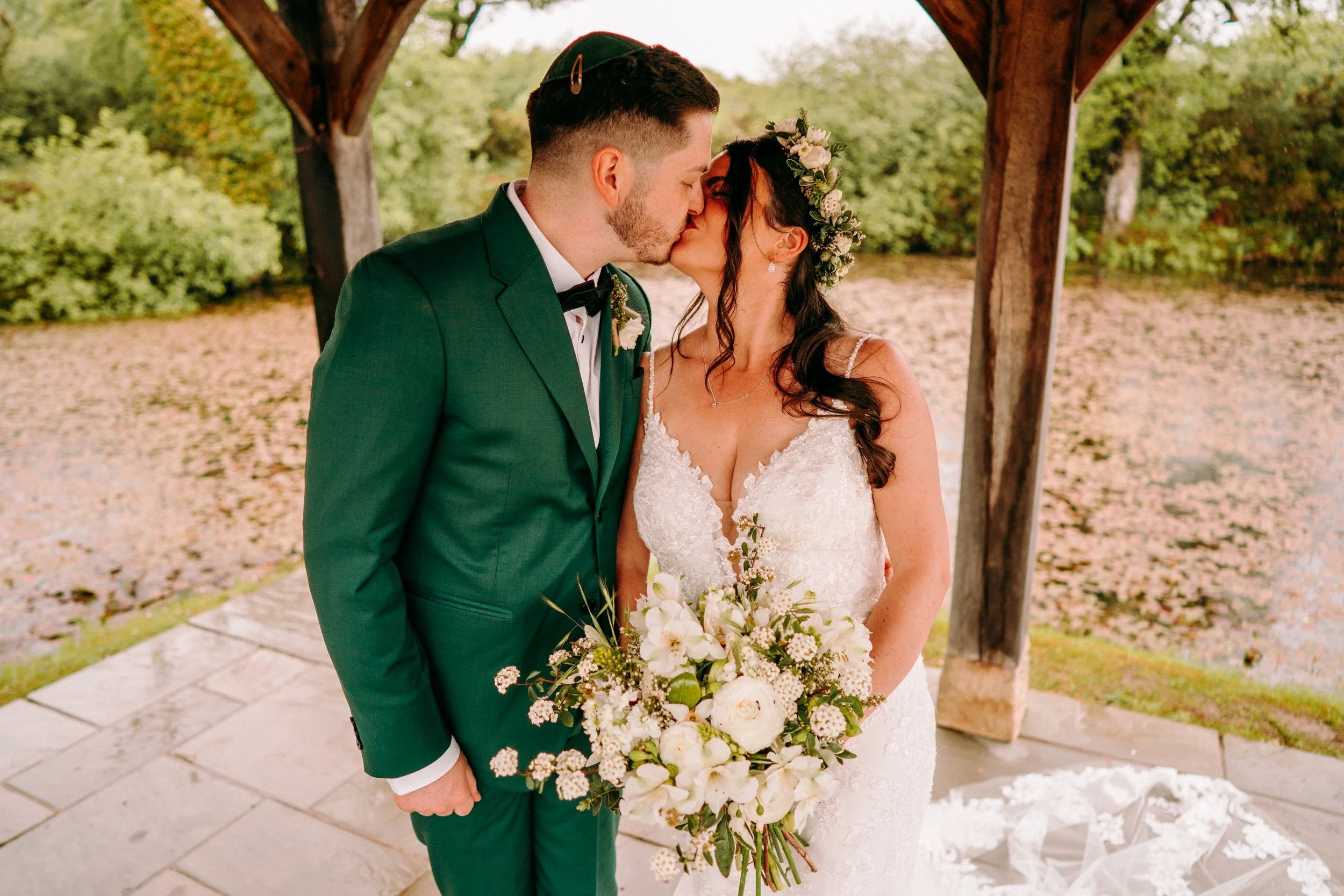 oldwalls-swansea-wedding-photographer-colourful-relaxed-100.jpg