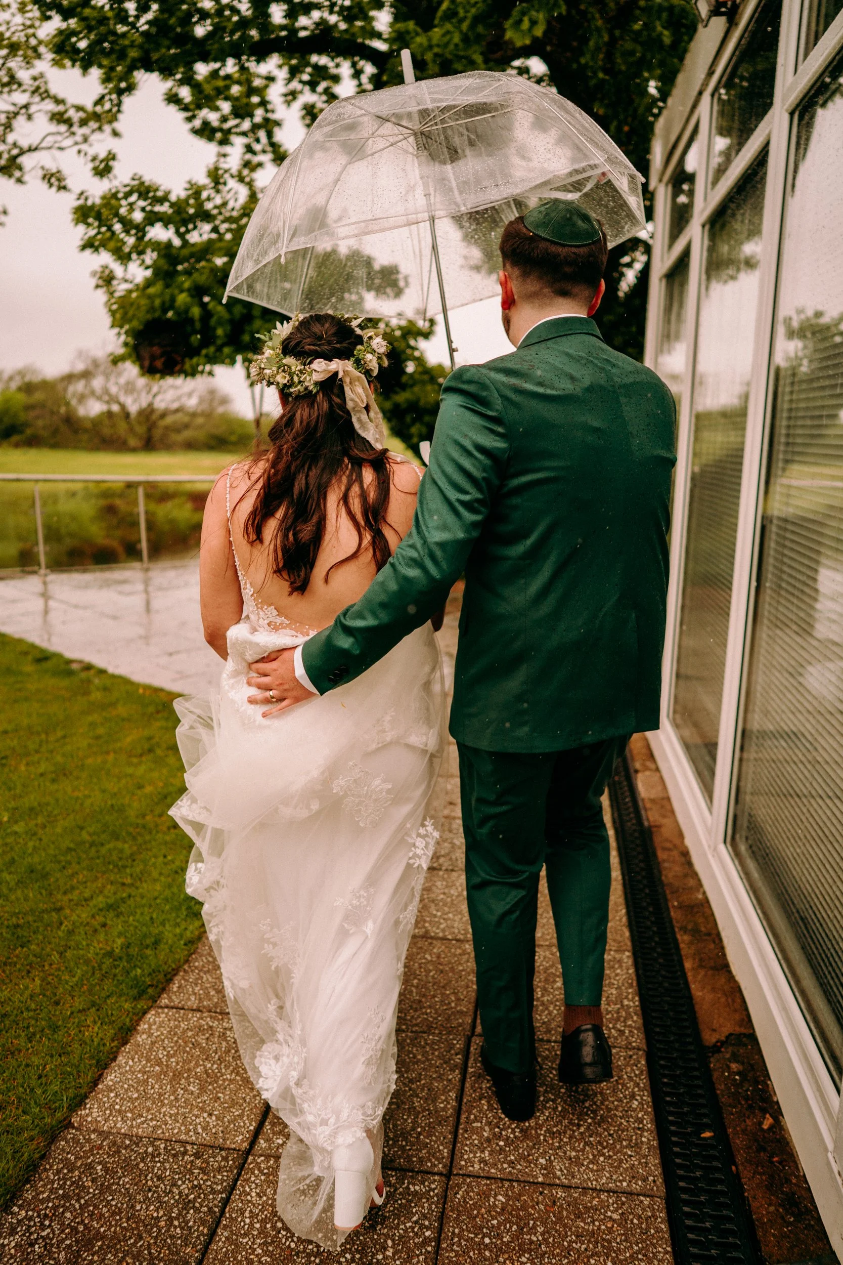 oldwalls-swansea-wedding-photographer-colourful-relaxed-106.jpg