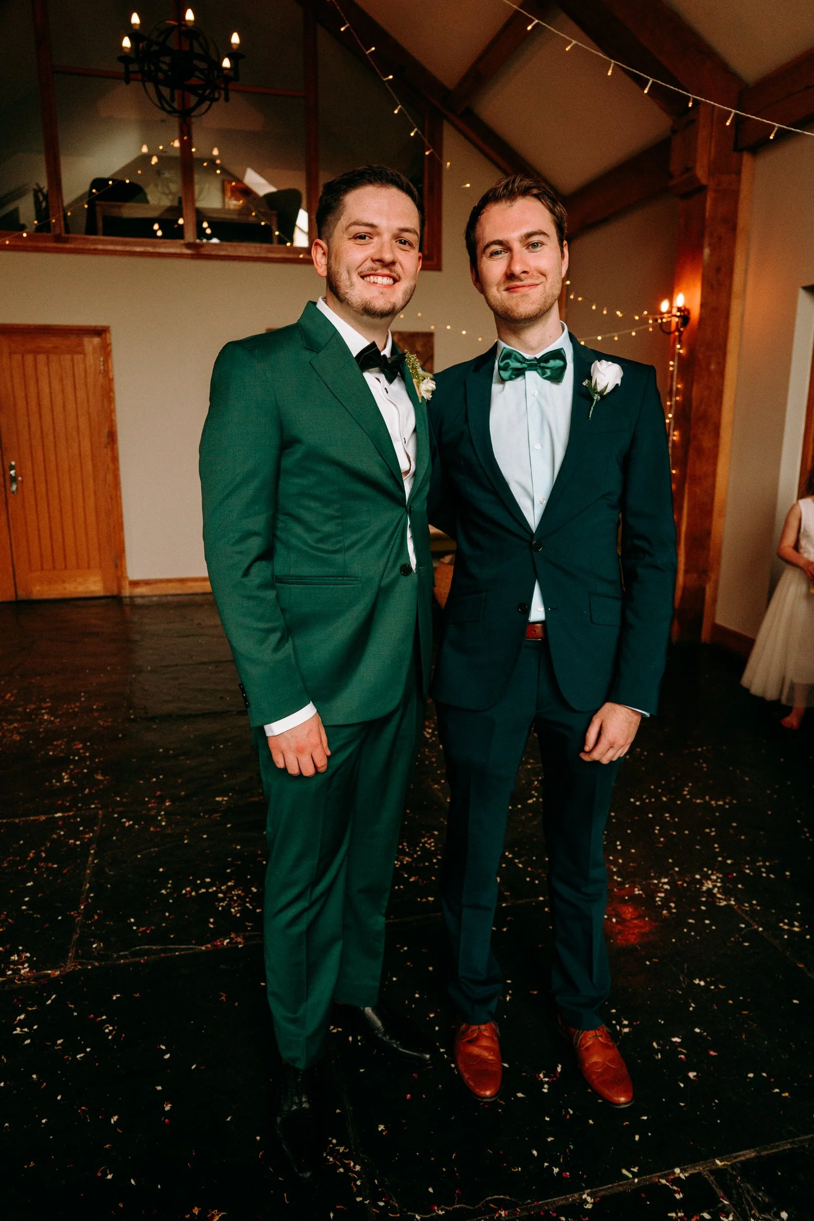 oldwalls-swansea-wedding-photographer-colourful-relaxed-112.jpg