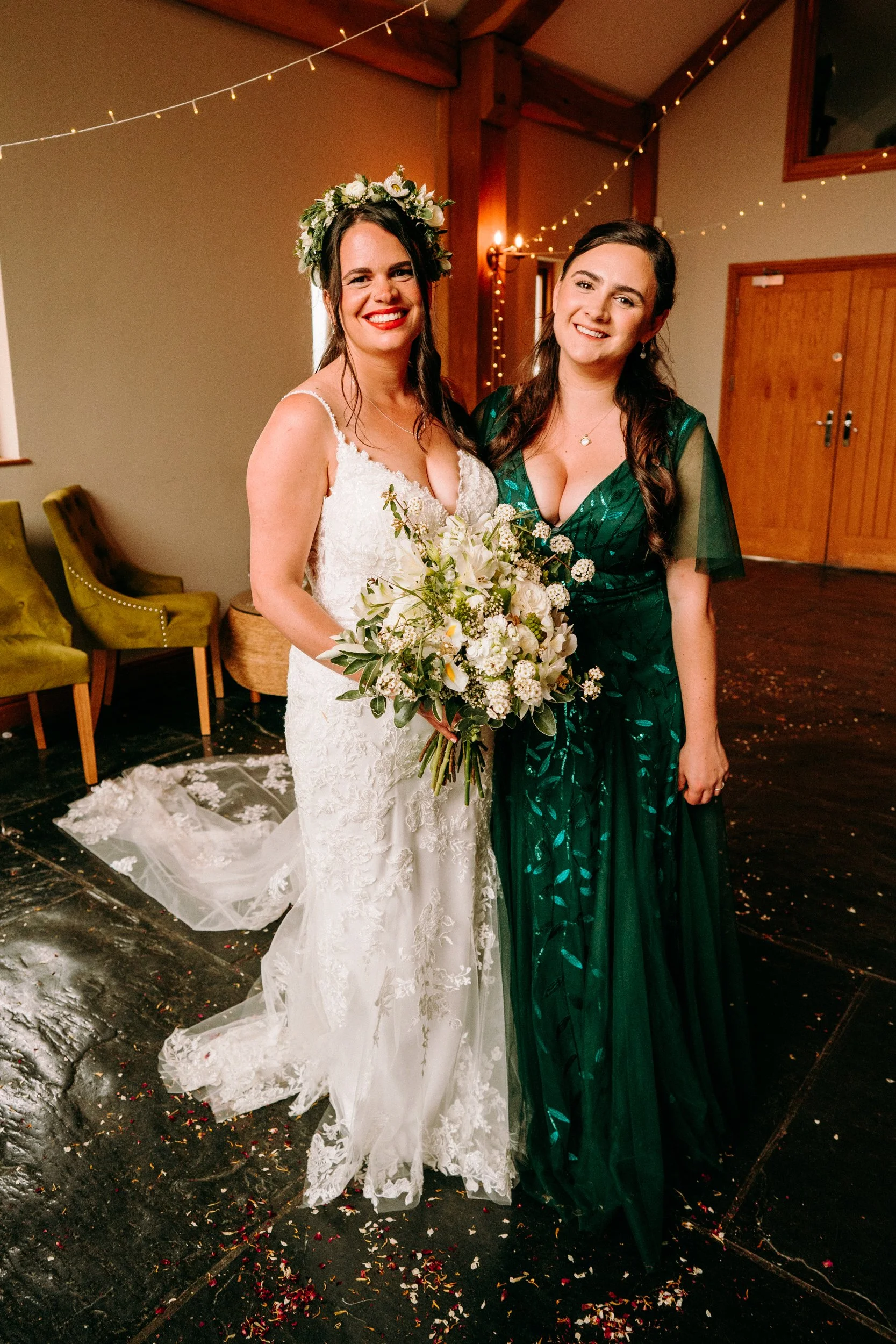 oldwalls-swansea-wedding-photographer-colourful-relaxed-115.jpg