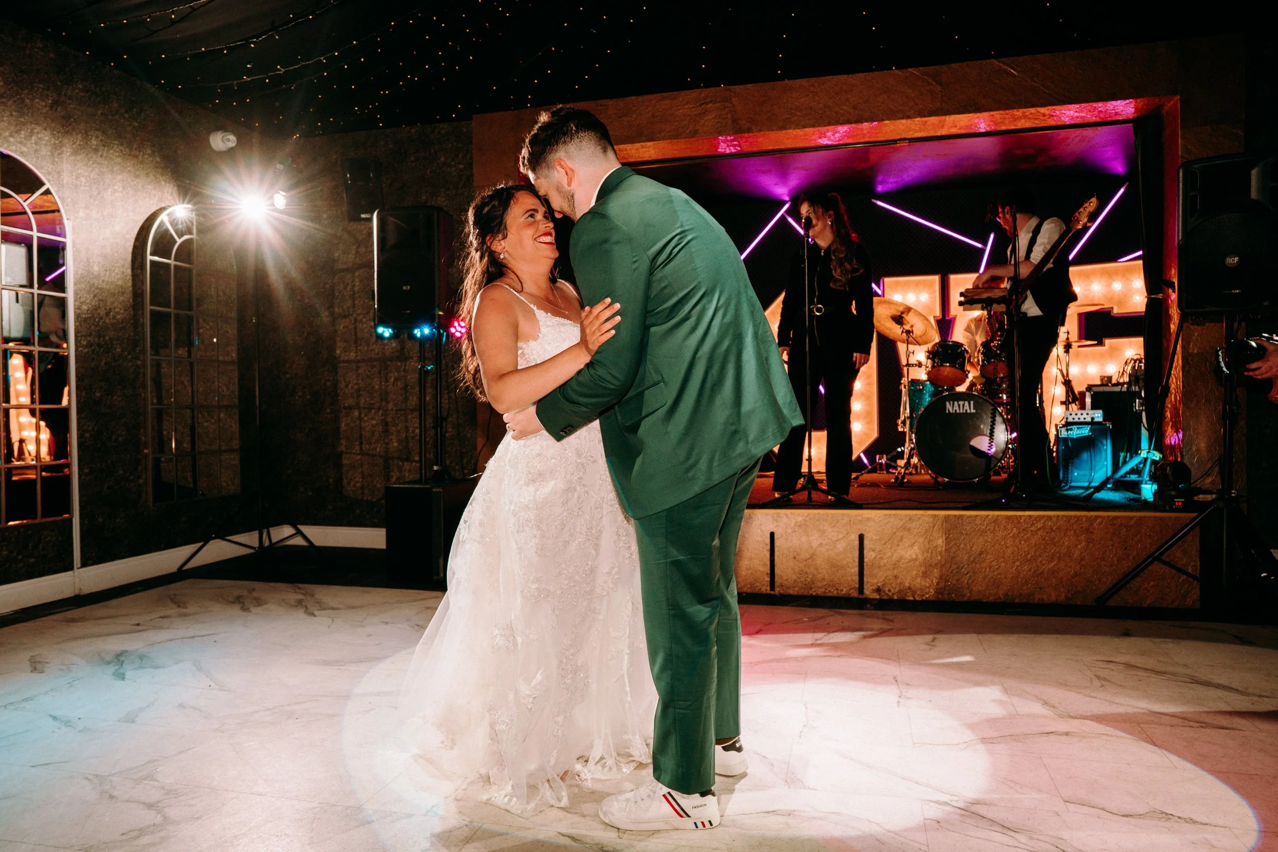 oldwalls-swansea-wedding-photographer-colourful-relaxed-219.jpg