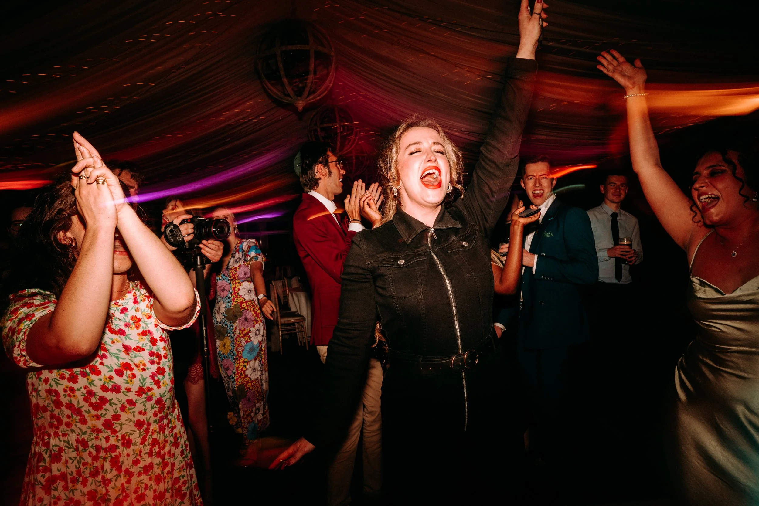 oldwalls-swansea-wedding-photographer-colourful-relaxed-236.jpg