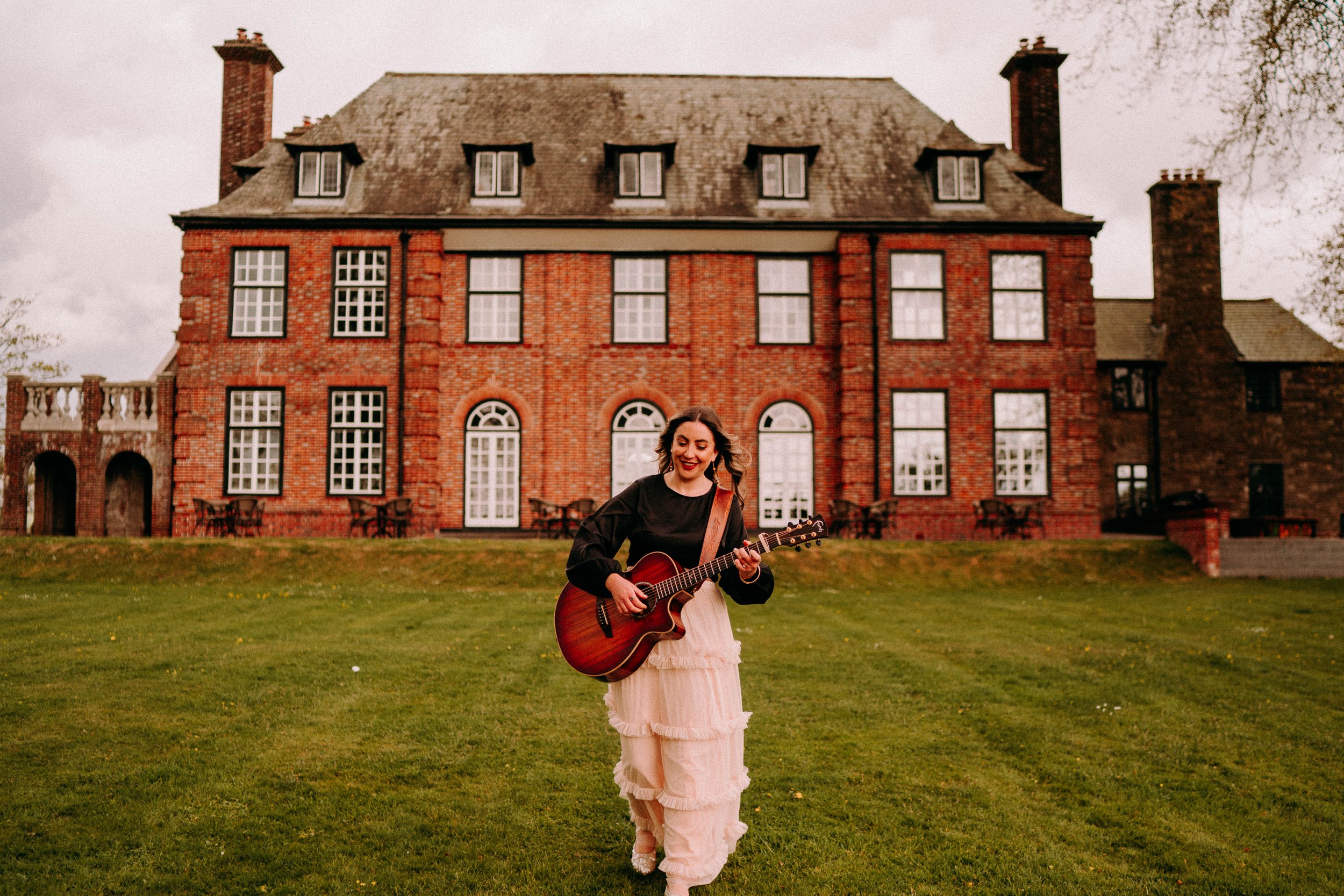 SINGER-SANT-FFRAED-PORTRAIT-PHOTOGRAPHERS-CARDIFF