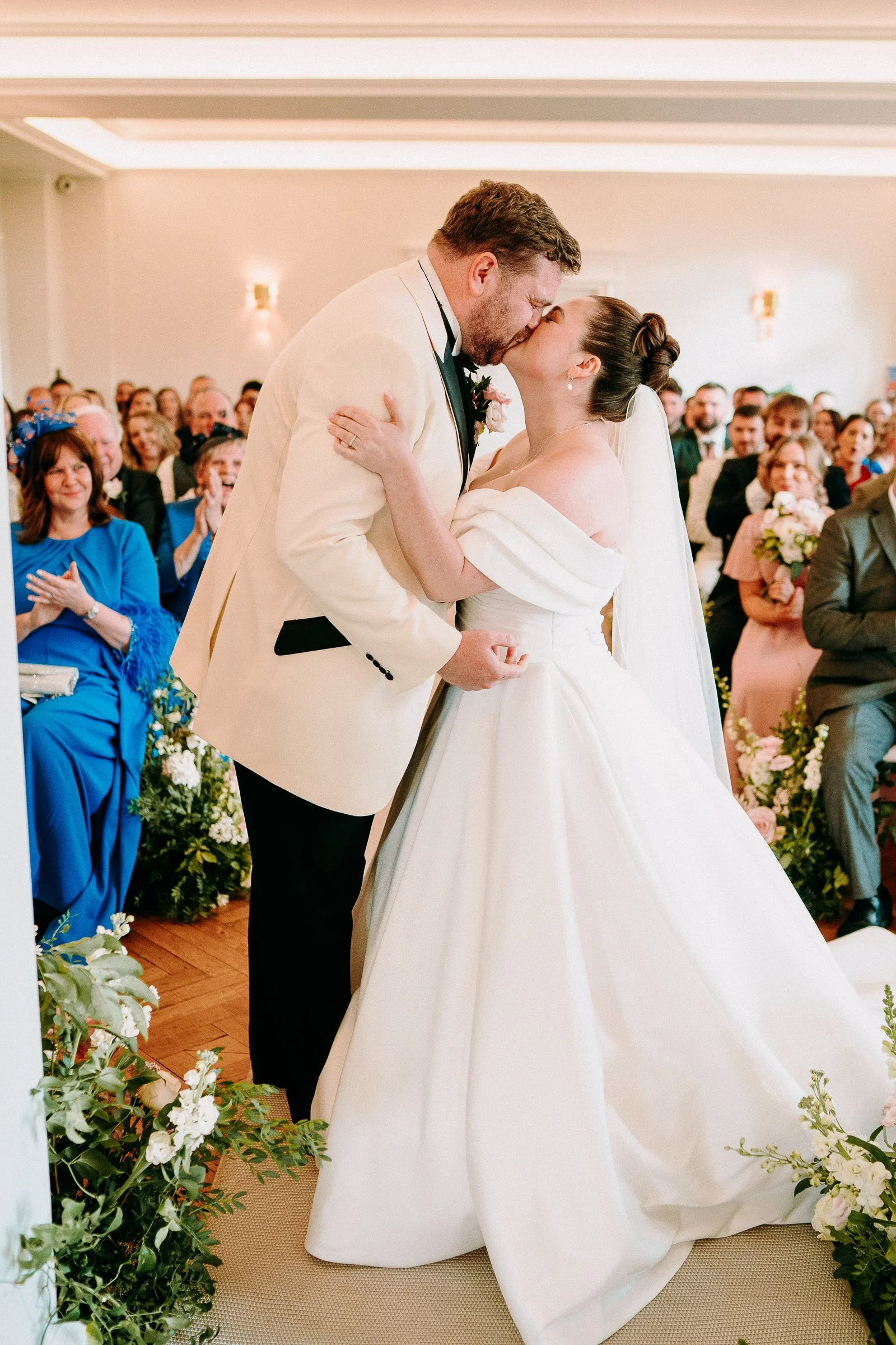 sant-ffraed-house-wedding-photographers-fun-natural-relaxed-documentary-87.jpg