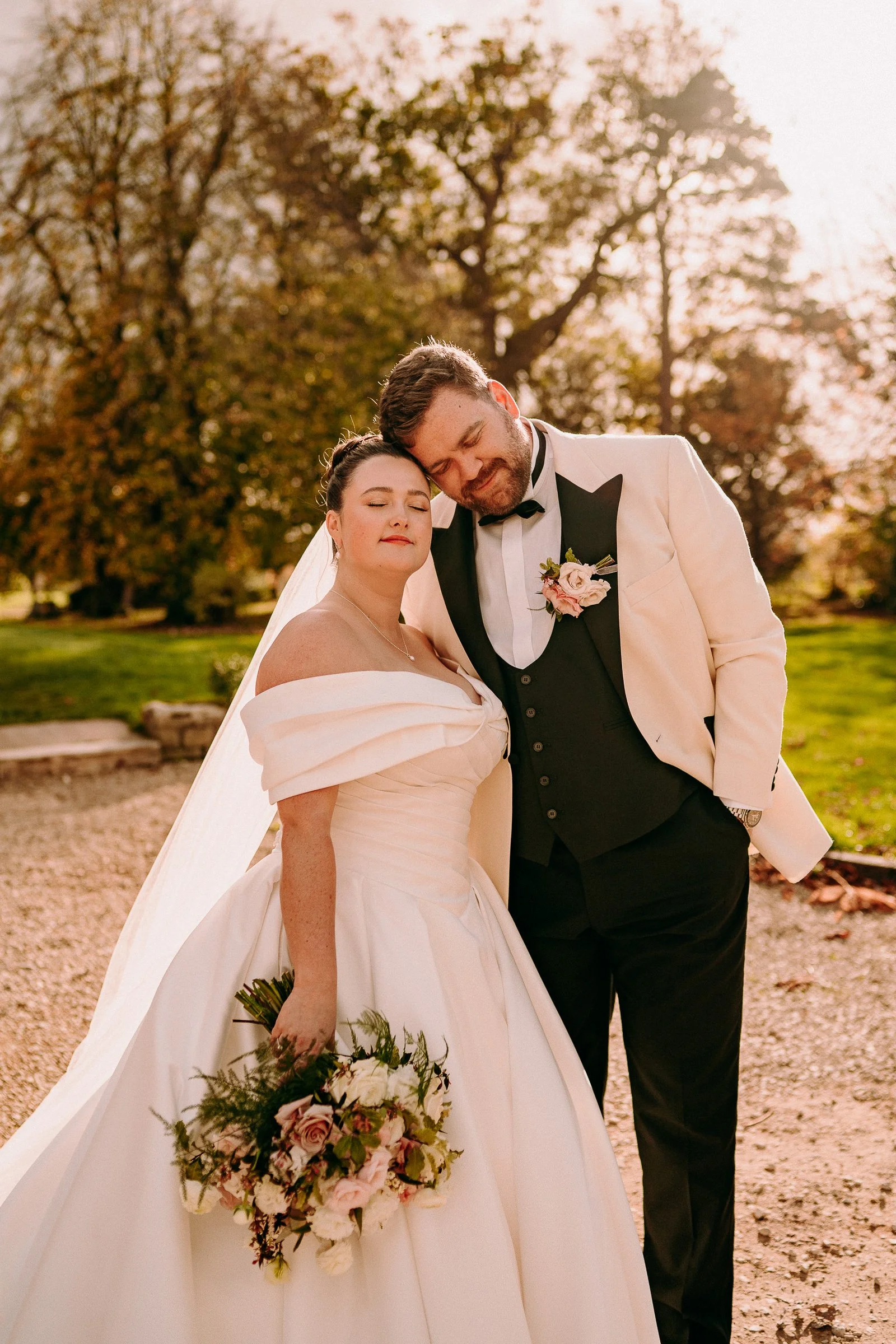 sant-ffraed-house-wedding-photographers-fun-natural-relaxed-documentary-119.jpg