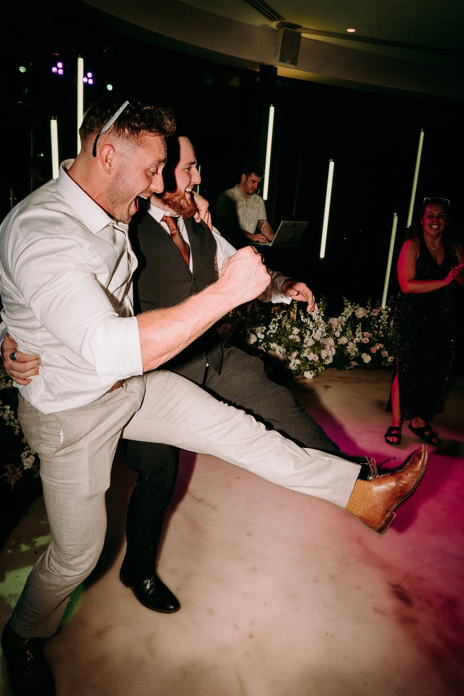 sant-ffraed-house-wedding-photographers-fun-natural-relaxed-documentary-288.jpg