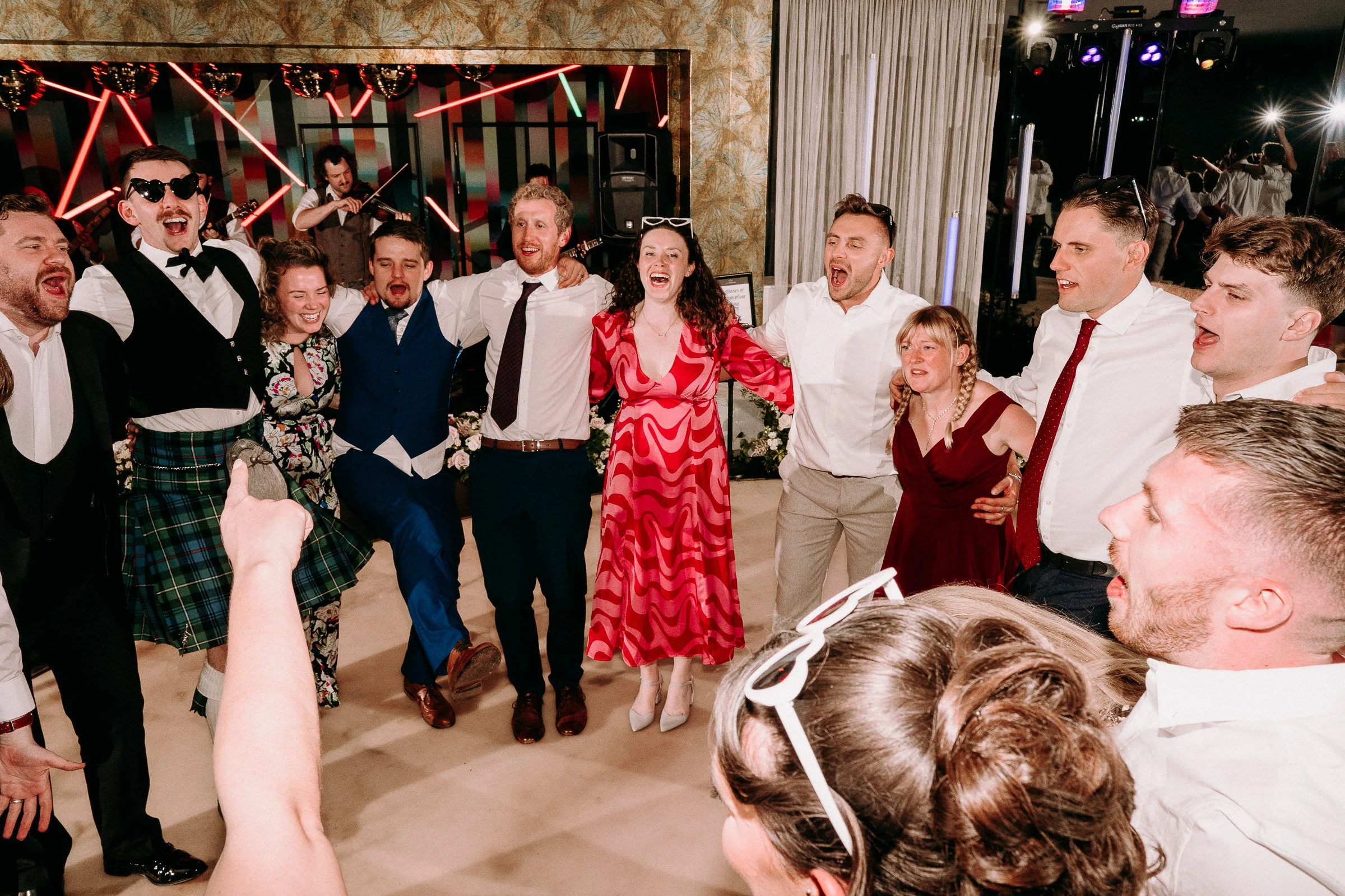 sant-ffraed-house-wedding-photographers-fun-natural-relaxed-documentary-311.jpg