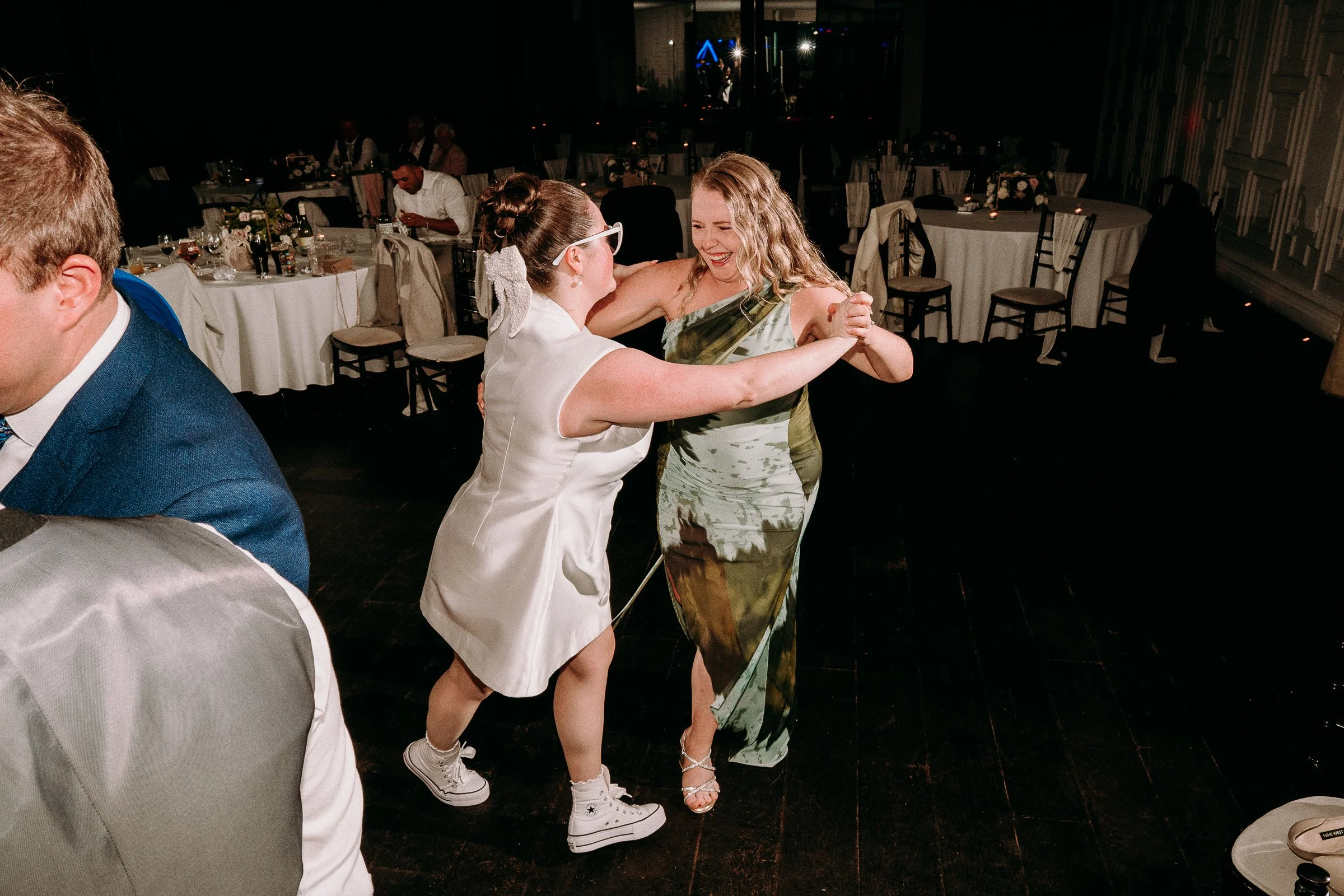 sant-ffraed-house-wedding-photographers-fun-natural-relaxed-documentary-313.jpg