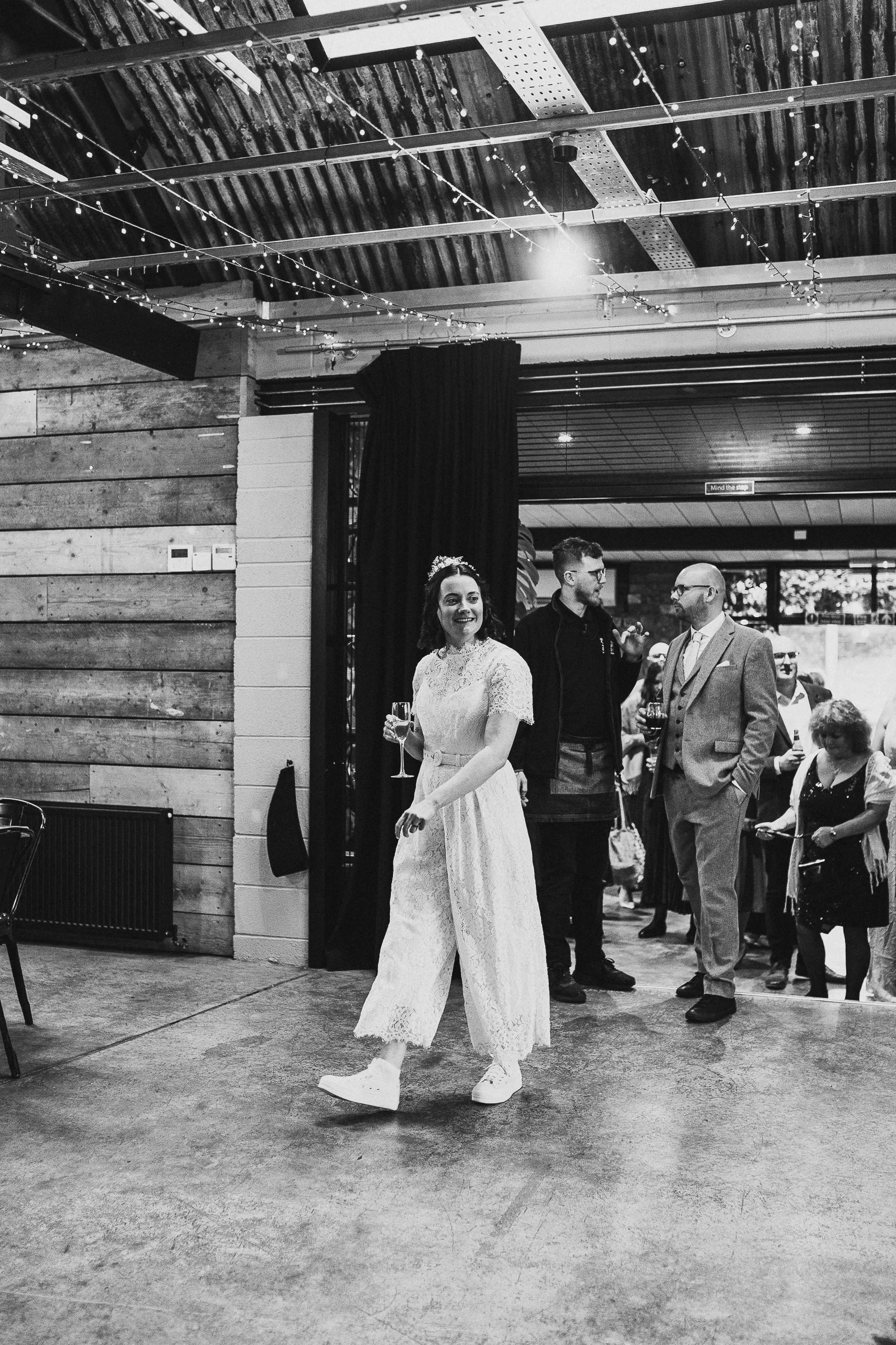 the-shack-revolution-hereford-candid-winter-wedding-photographers-102.jpg