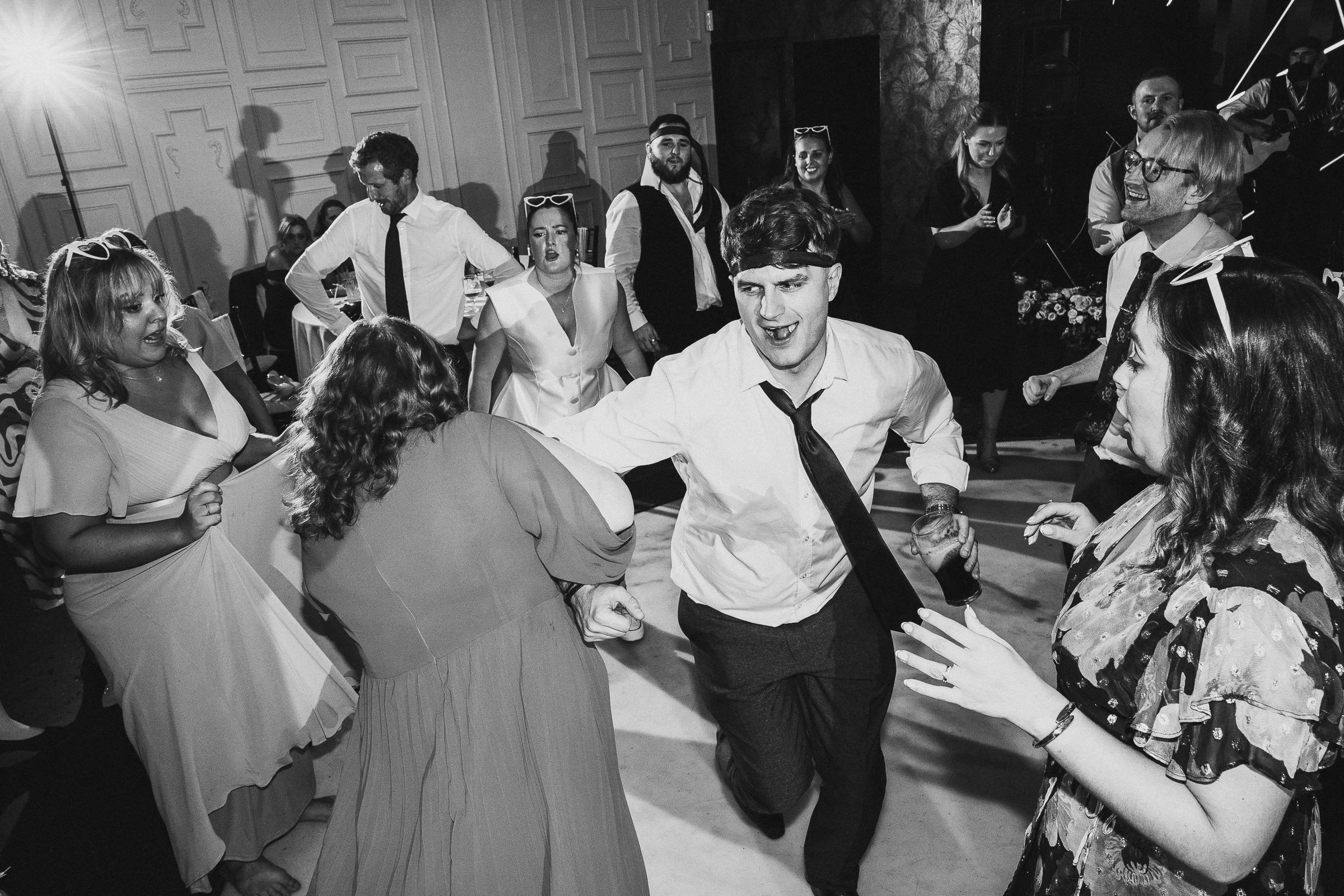 sant-ffraed-house-wedding-photographers-fun-natural-relaxed-documentary-318.jpg