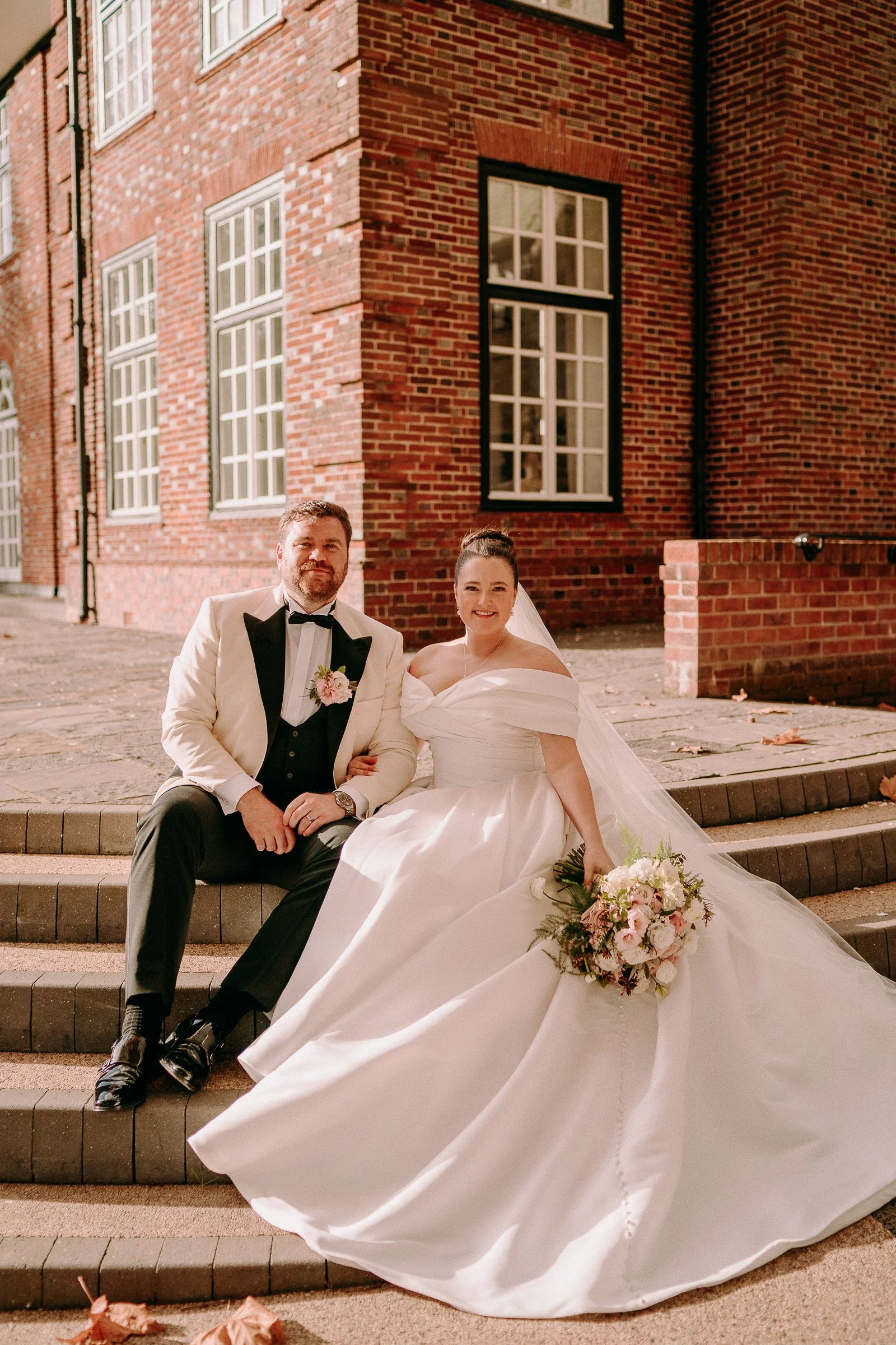 sant-ffraed-house-wedding-photographers-fun-natural-relaxed-documentary-151.jpg