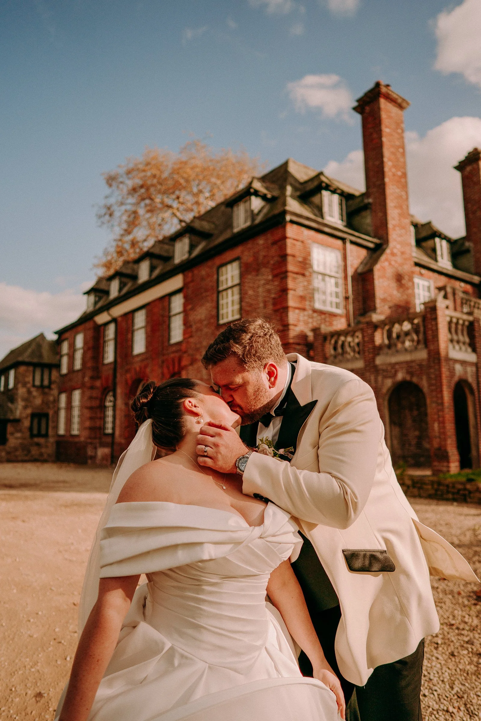 sant-ffraed-house-wedding-photographers-fun-natural-relaxed-documentary-135.jpg