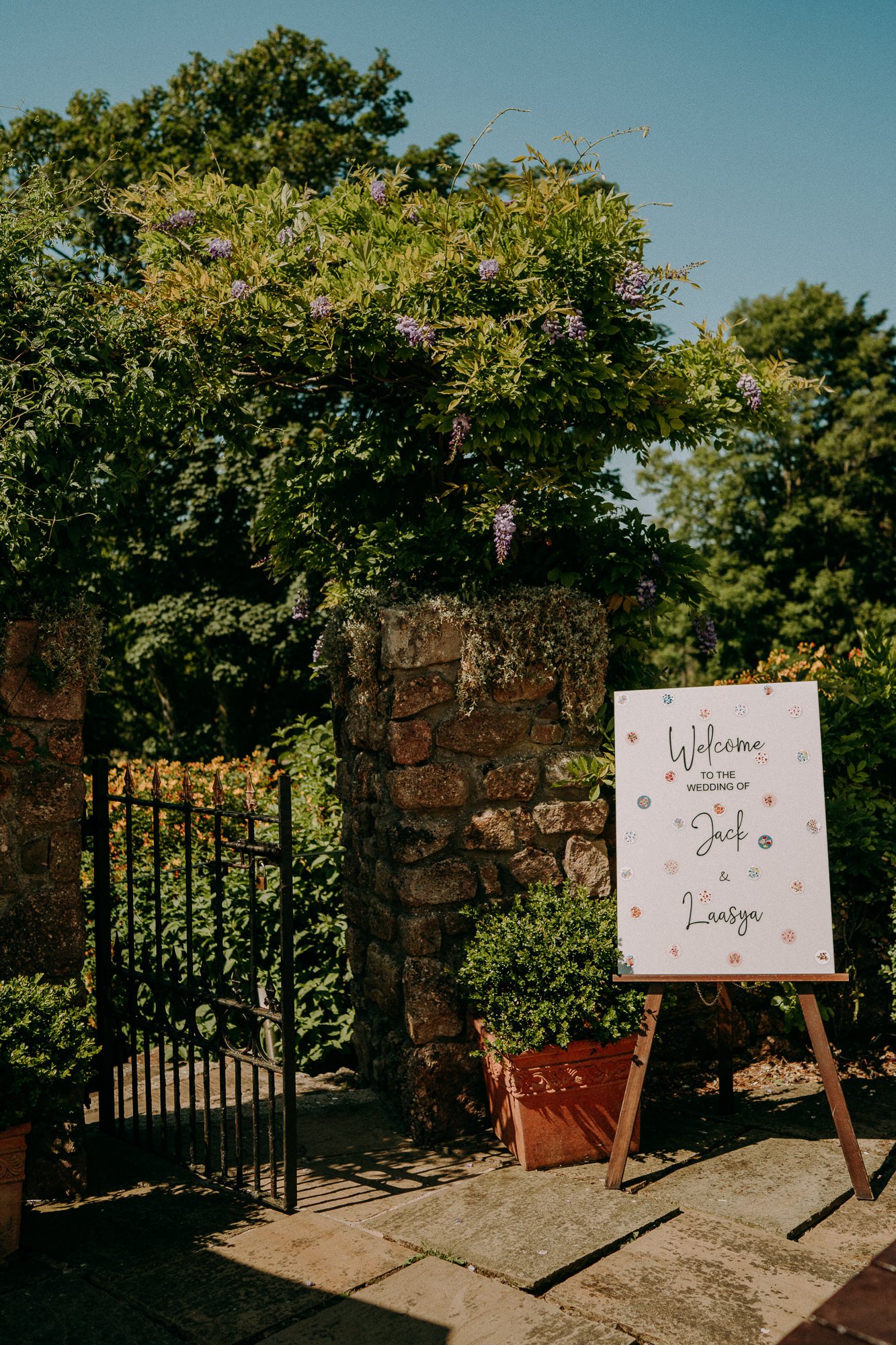 king-arthur-swansea-hindu-fusion-wedding-photographers-outdoors-10.jpg