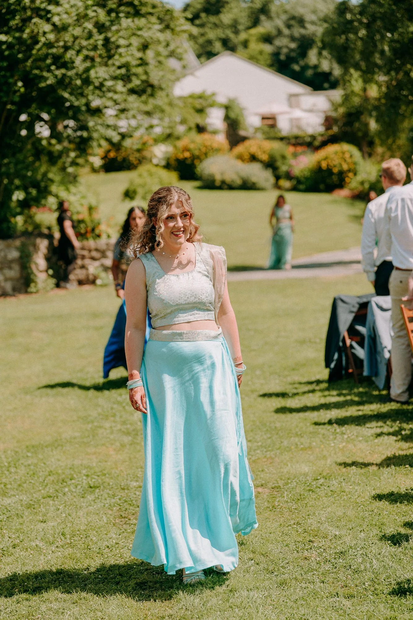 king-arthur-swansea-hindu-fusion-wedding-photographers-outdoors-26.jpg