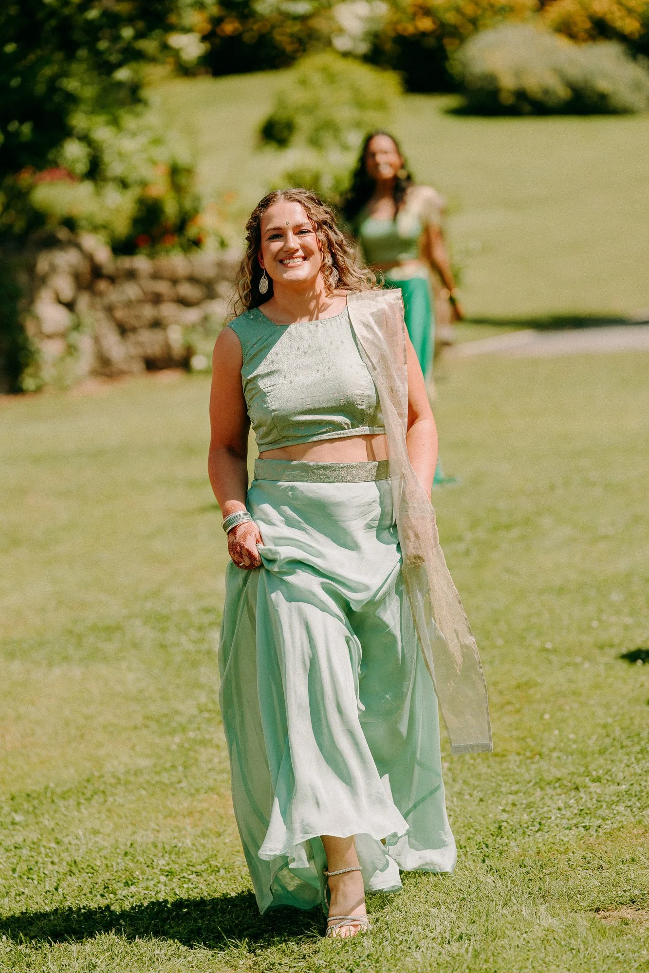 king-arthur-swansea-hindu-fusion-wedding-photographers-outdoors-28.jpg