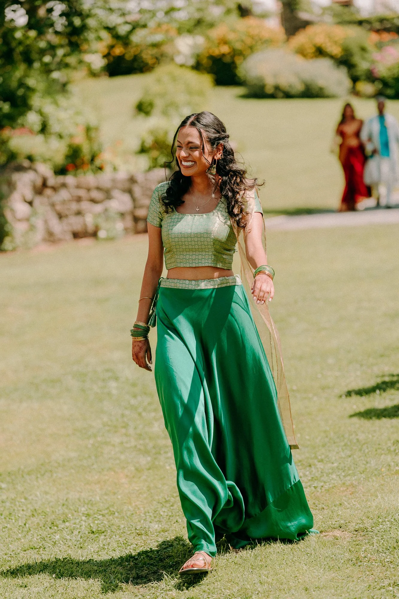 king-arthur-swansea-hindu-fusion-wedding-photographers-outdoors-29.jpg