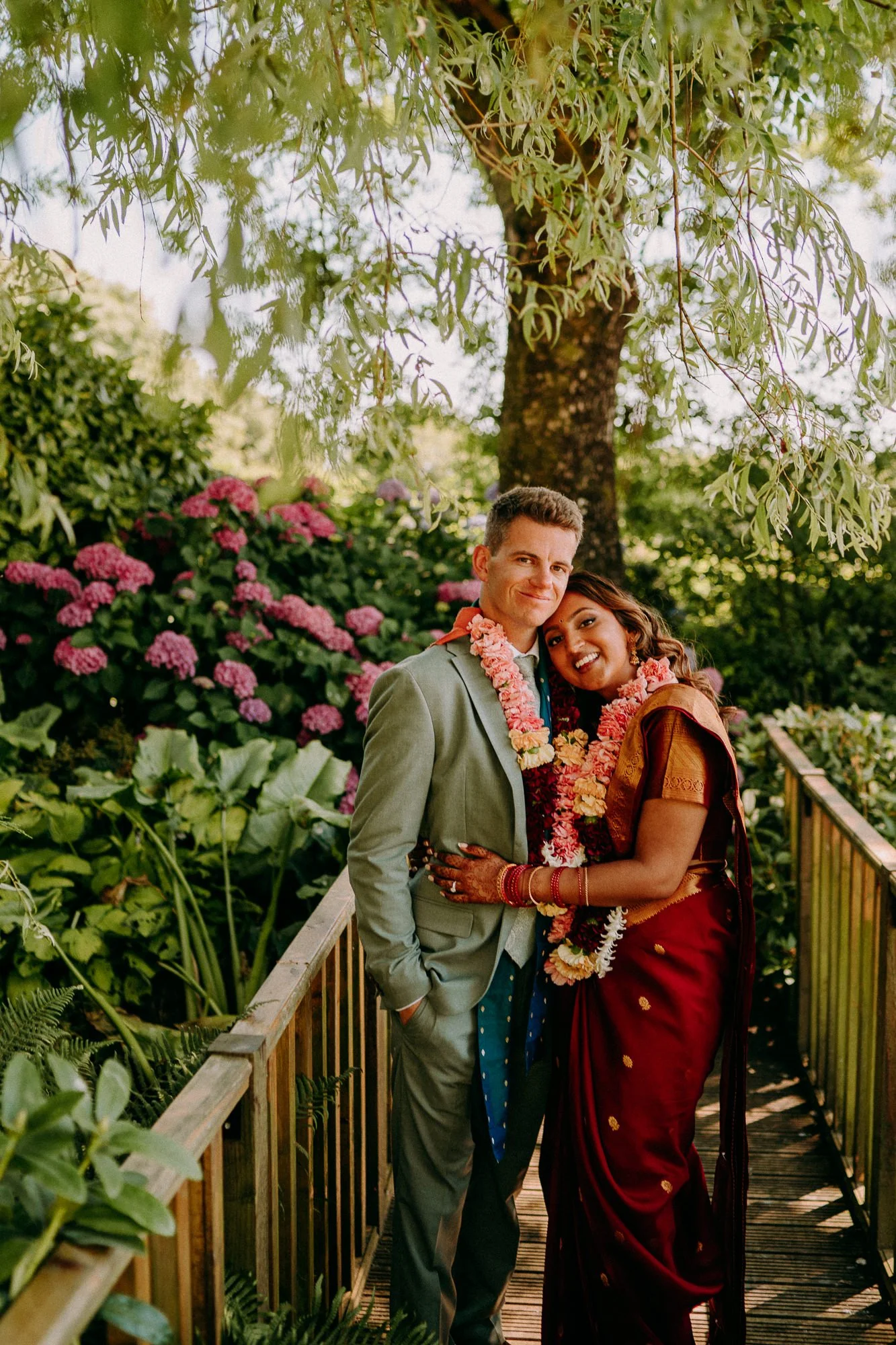 king-arthur-swansea-hindu-fusion-wedding-photographers-outdoors-90.jpg