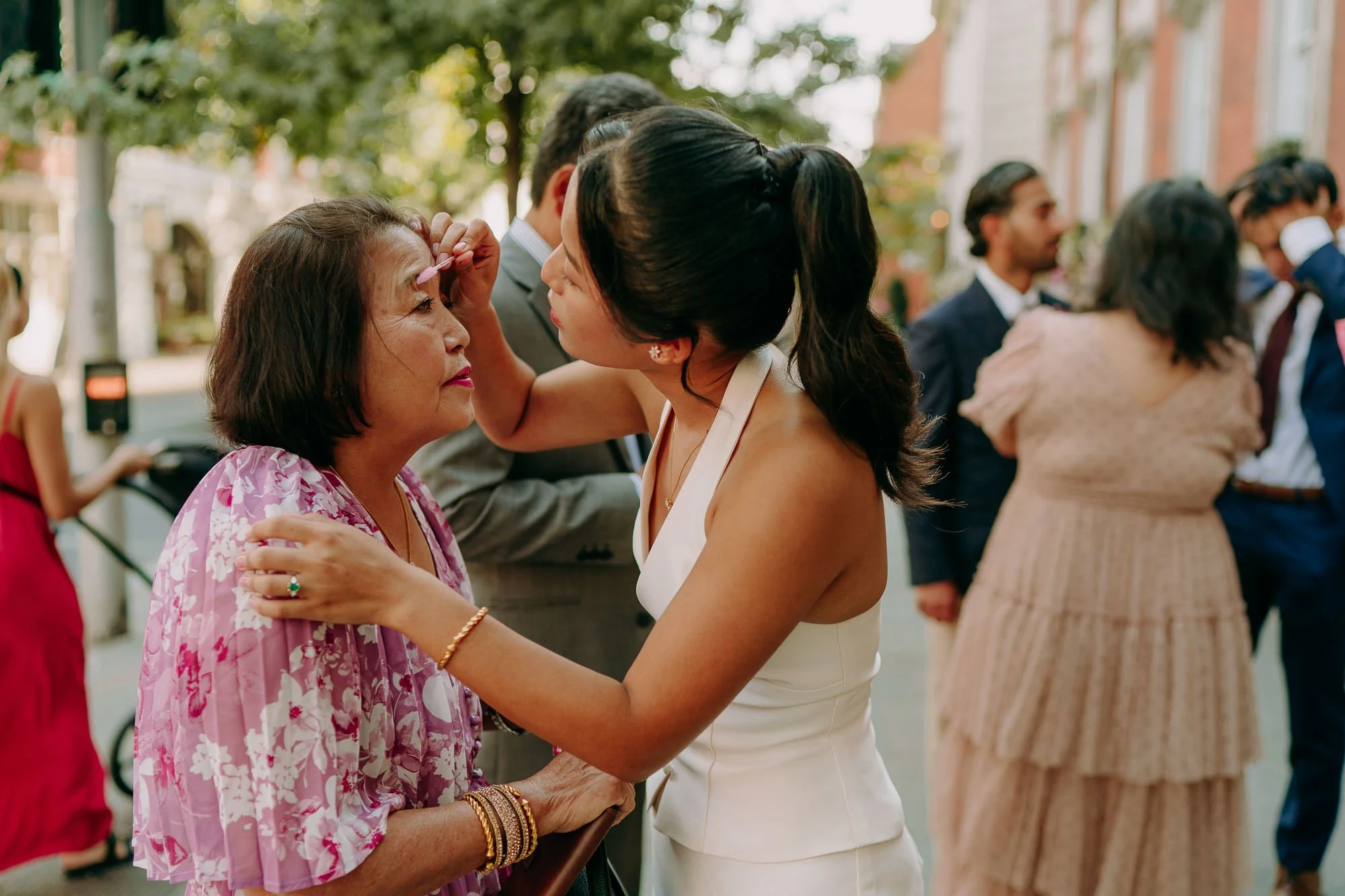 chelsea-town-hall-london-relaxed-fun-wedding-photographer-7.jpg