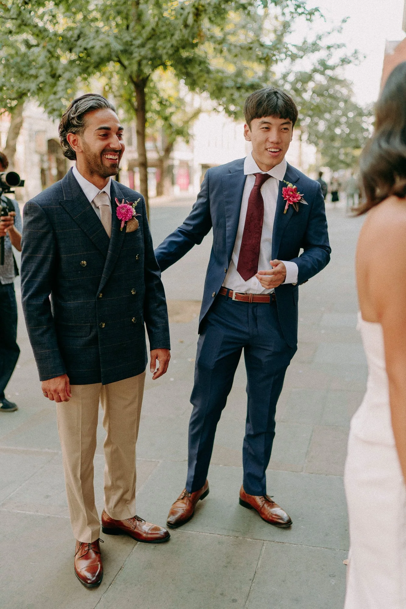 chelsea-town-hall-london-relaxed-fun-wedding-photographer-11.jpg