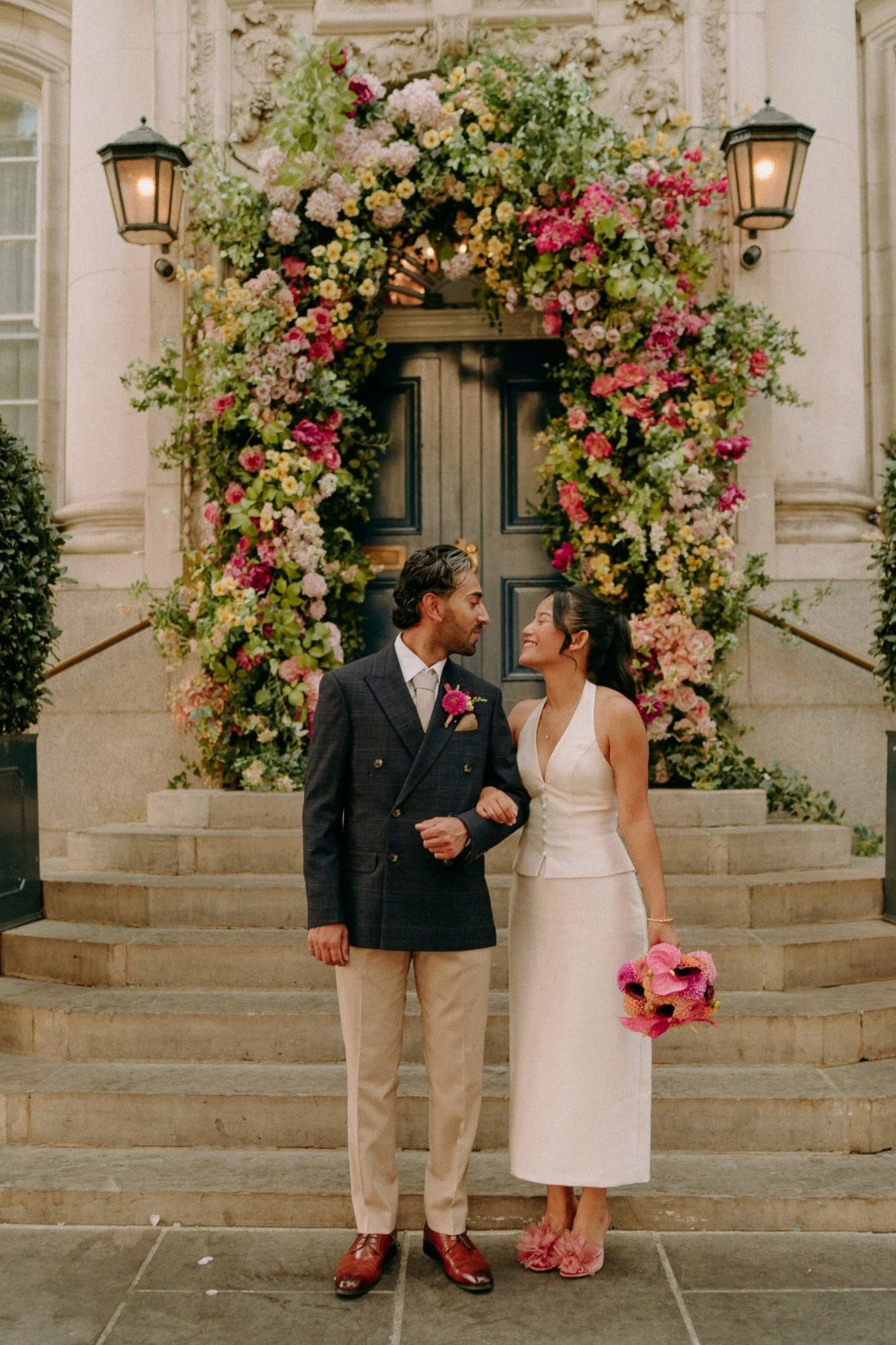 chelsea-town-hall-london-relaxed-fun-wedding-photographer-21.jpg