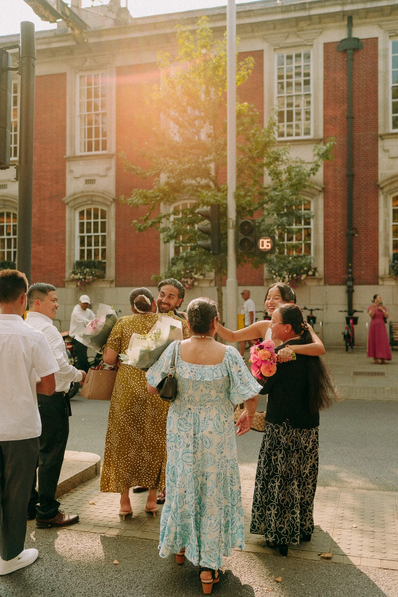 chelsea-town-hall-london-relaxed-fun-wedding-photographer-28.jpg