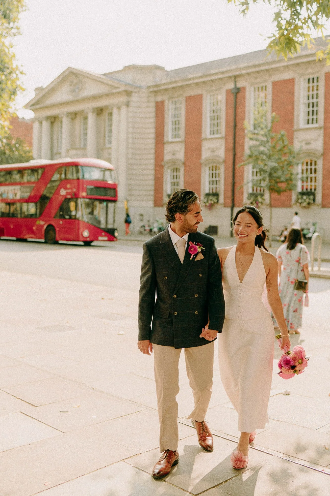 chelsea-town-hall-london-relaxed-fun-wedding-photographer-31.jpg
