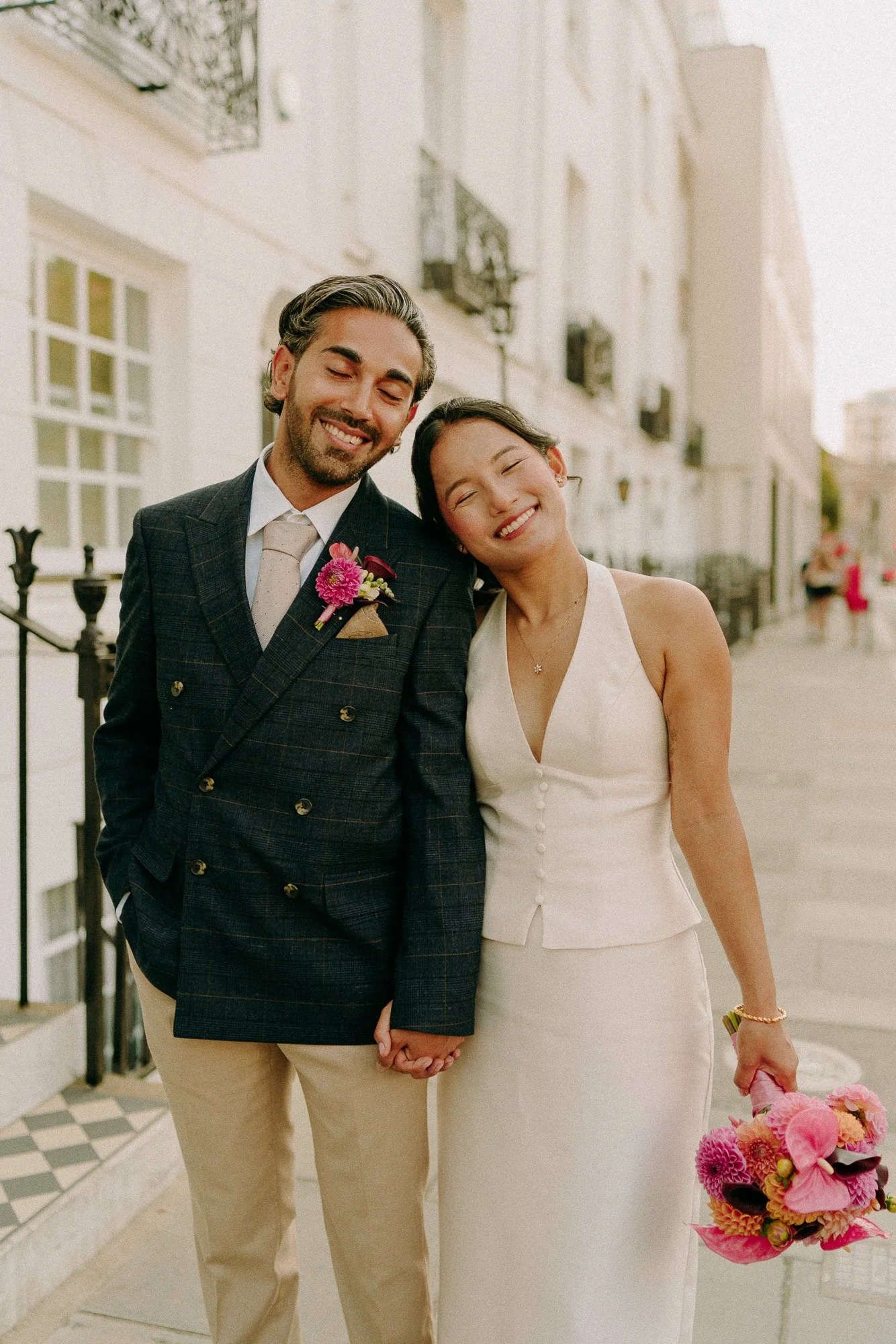 chelsea-town-hall-london-relaxed-fun-wedding-photographer-34.jpg