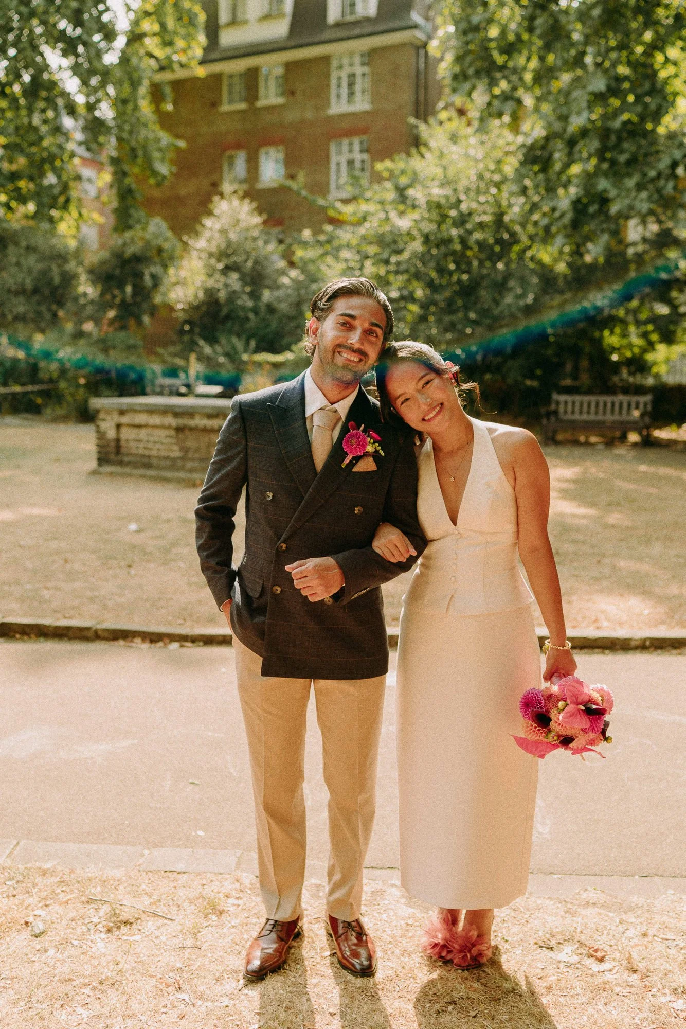chelsea-town-hall-london-relaxed-fun-wedding-photographer-44.jpg