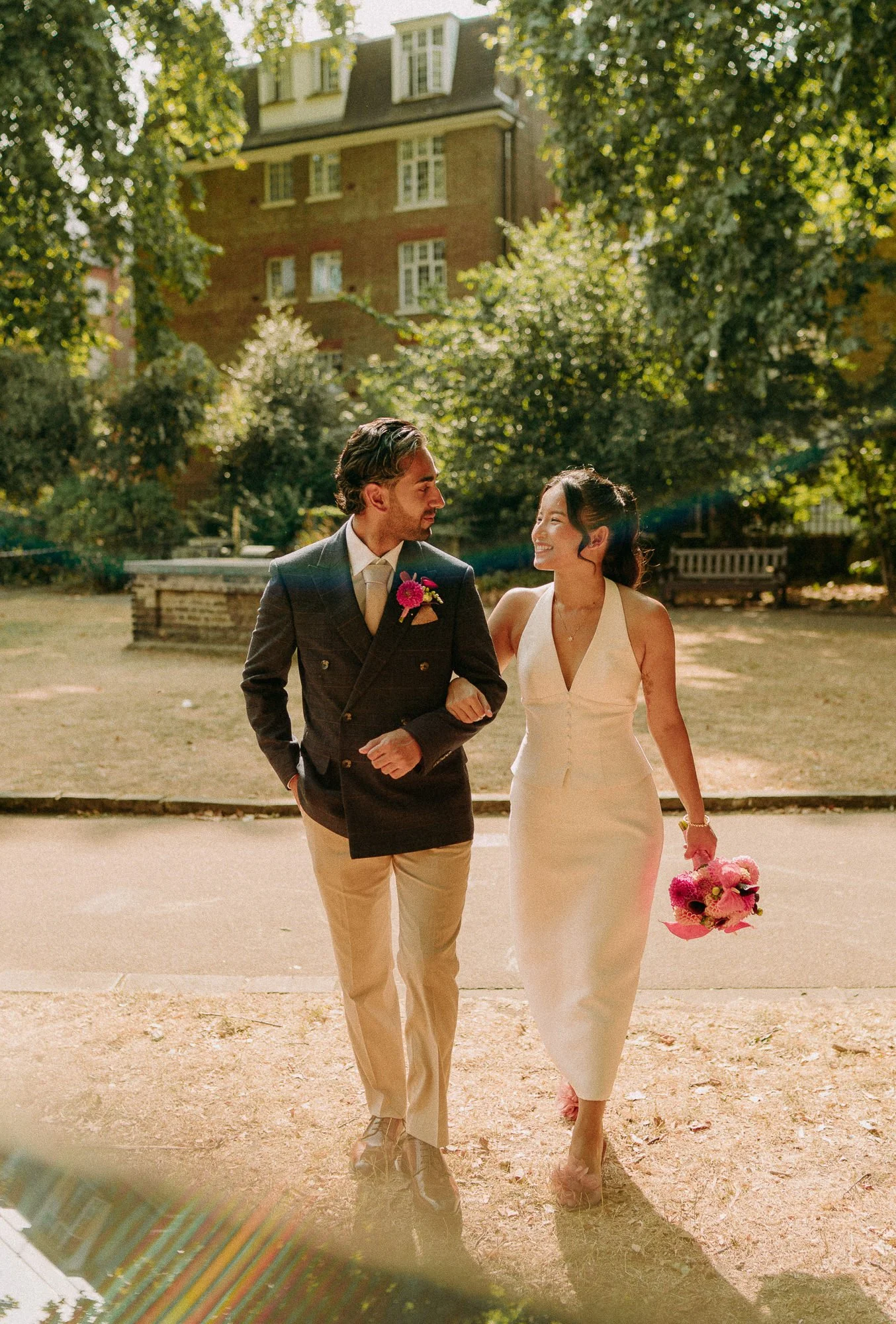 chelsea-town-hall-london-relaxed-fun-wedding-photographer-45.jpg