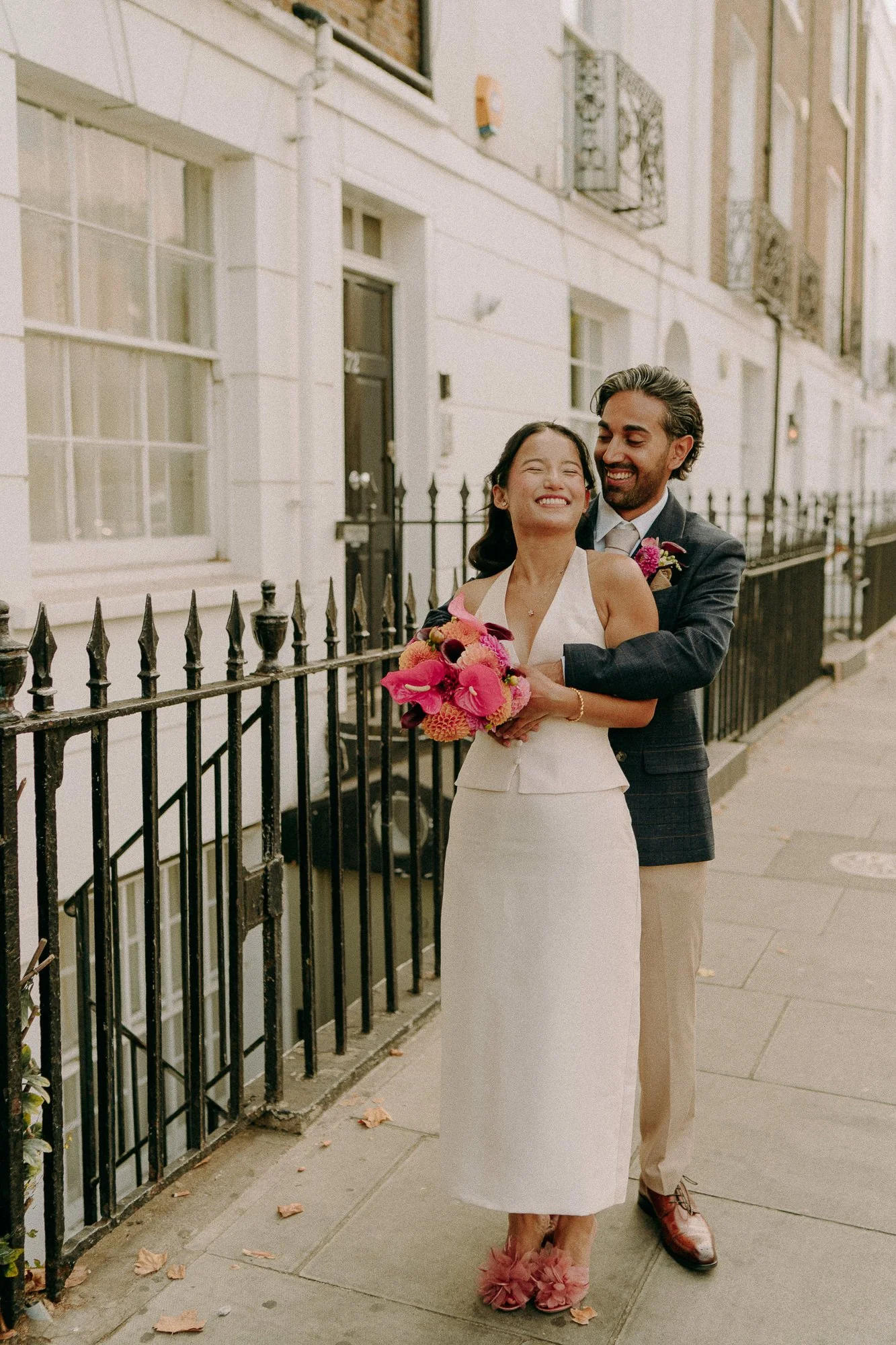 chelsea-town-hall-london-relaxed-fun-wedding-photographer-50.jpg