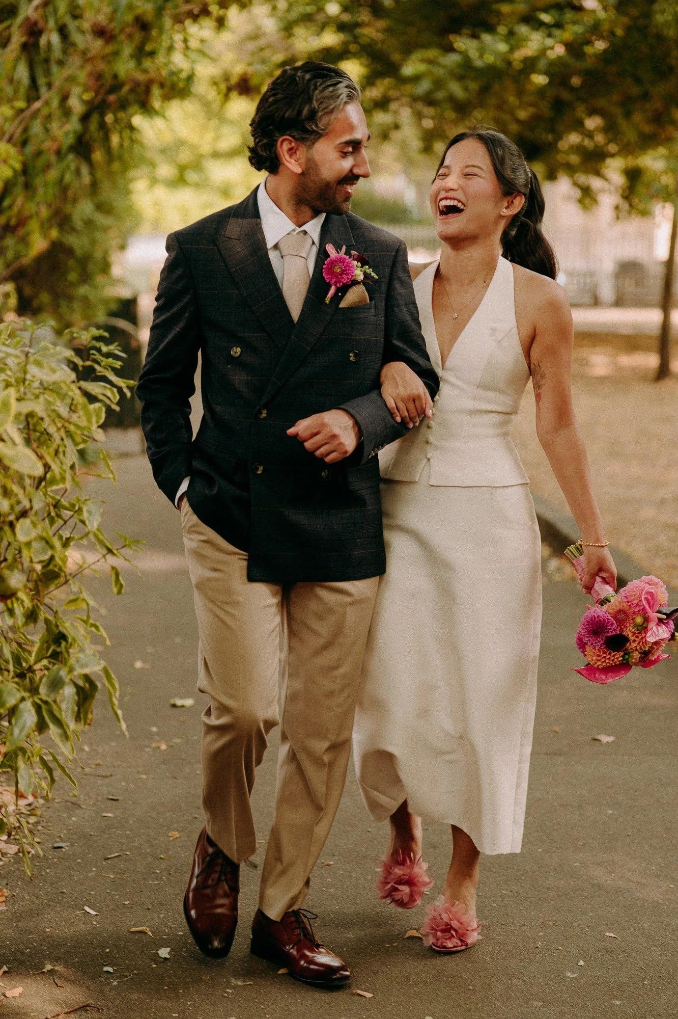 chelsea-town-hall-london-relaxed-fun-wedding-photographer-56.jpg