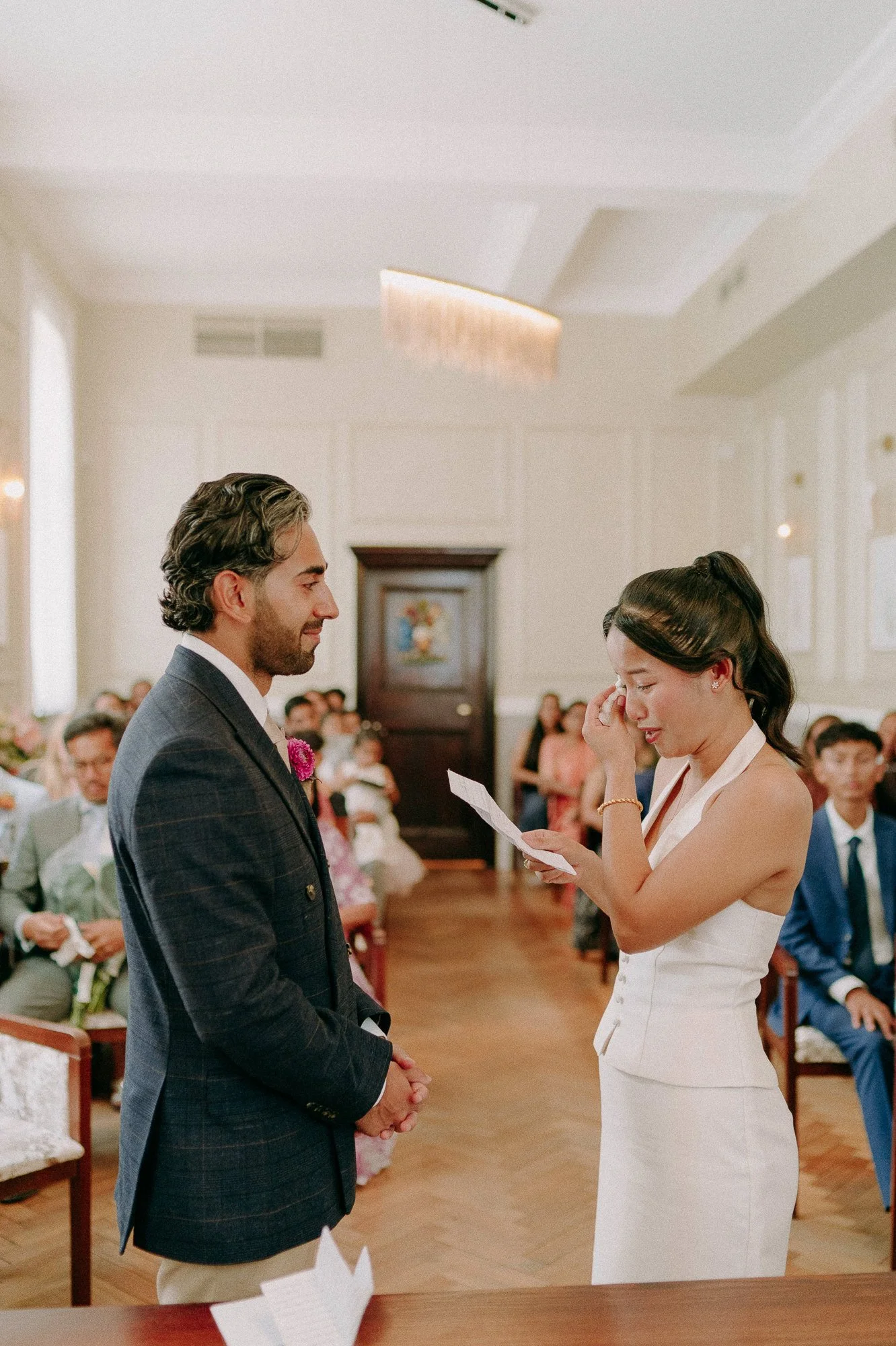 chelsea-town-hall-london-relaxed-fun-wedding-photographer-65.jpg