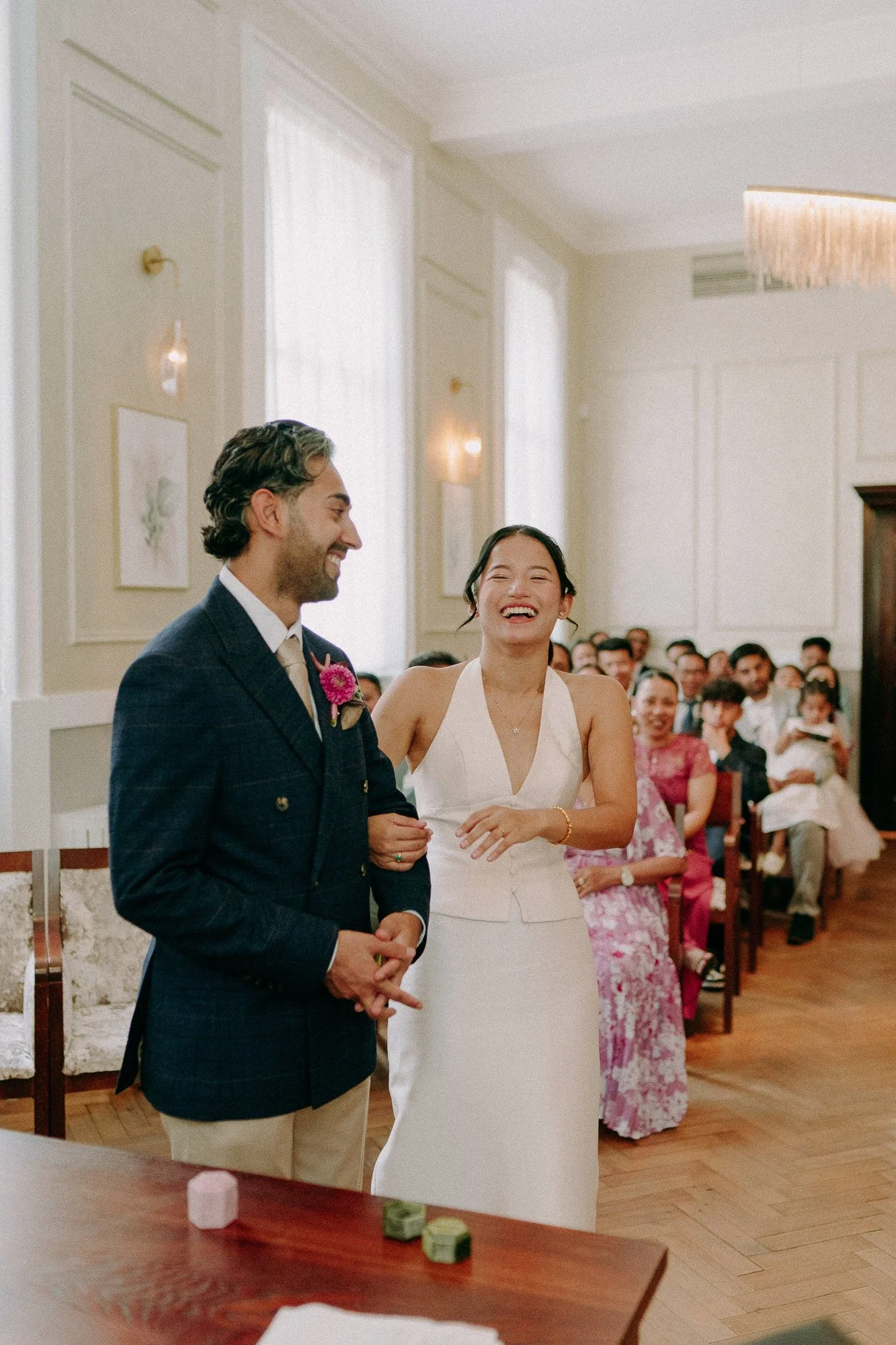chelsea-town-hall-london-relaxed-fun-wedding-photographer-68.jpg
