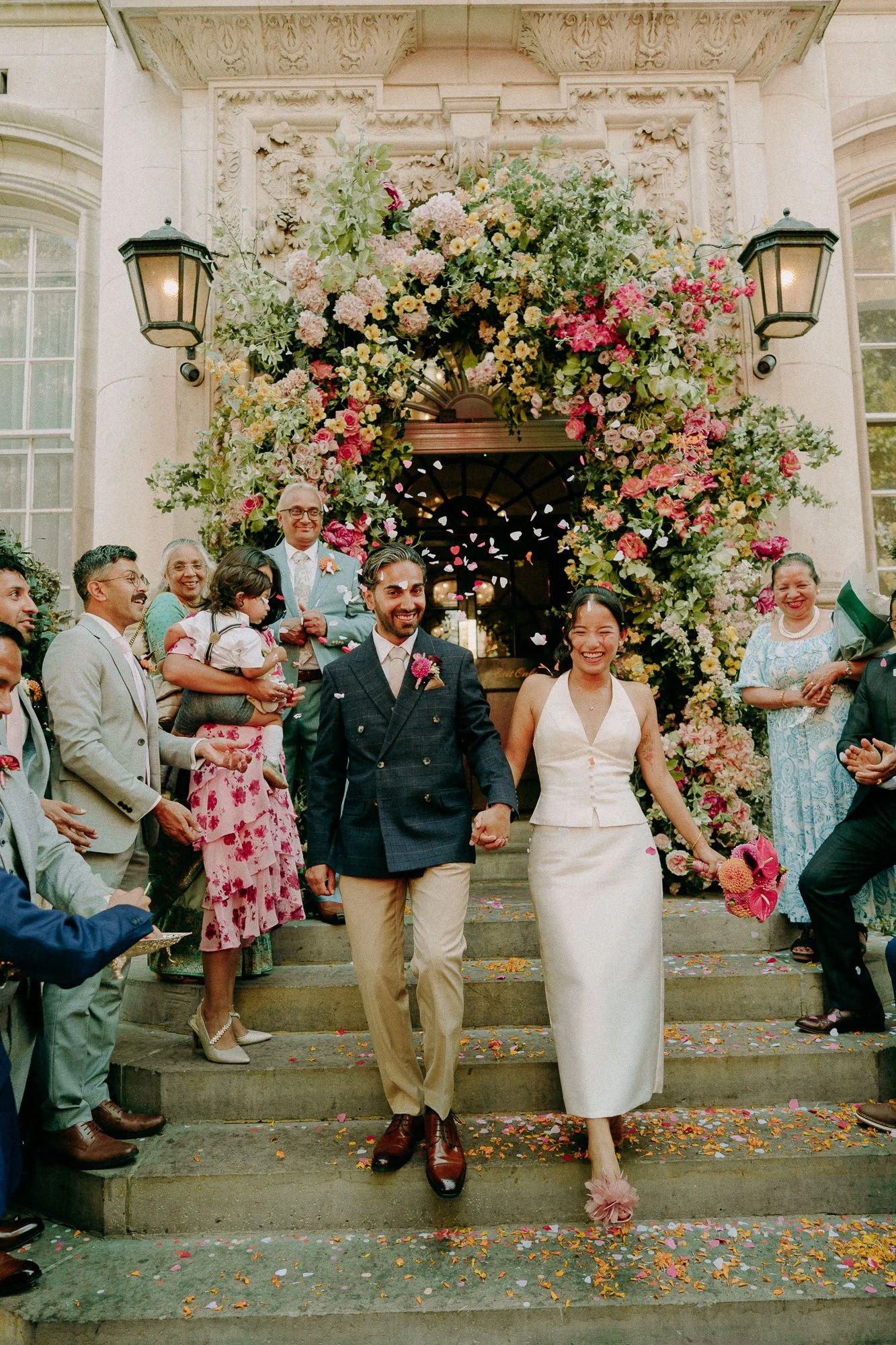 chelsea-town-hall-london-relaxed-fun-wedding-photographer-73.jpg