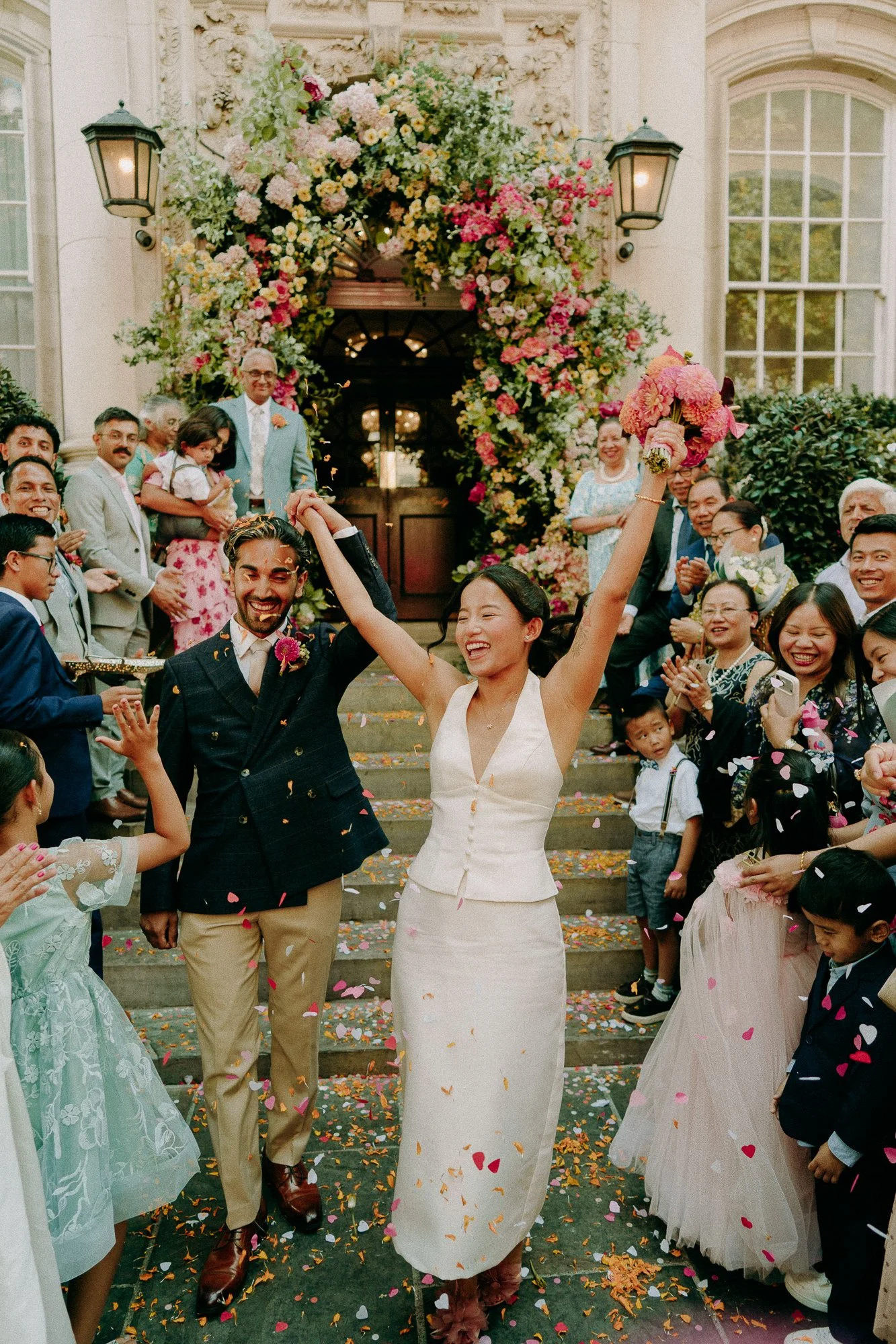 chelsea-town-hall-london-relaxed-fun-wedding-photographer-74.jpg