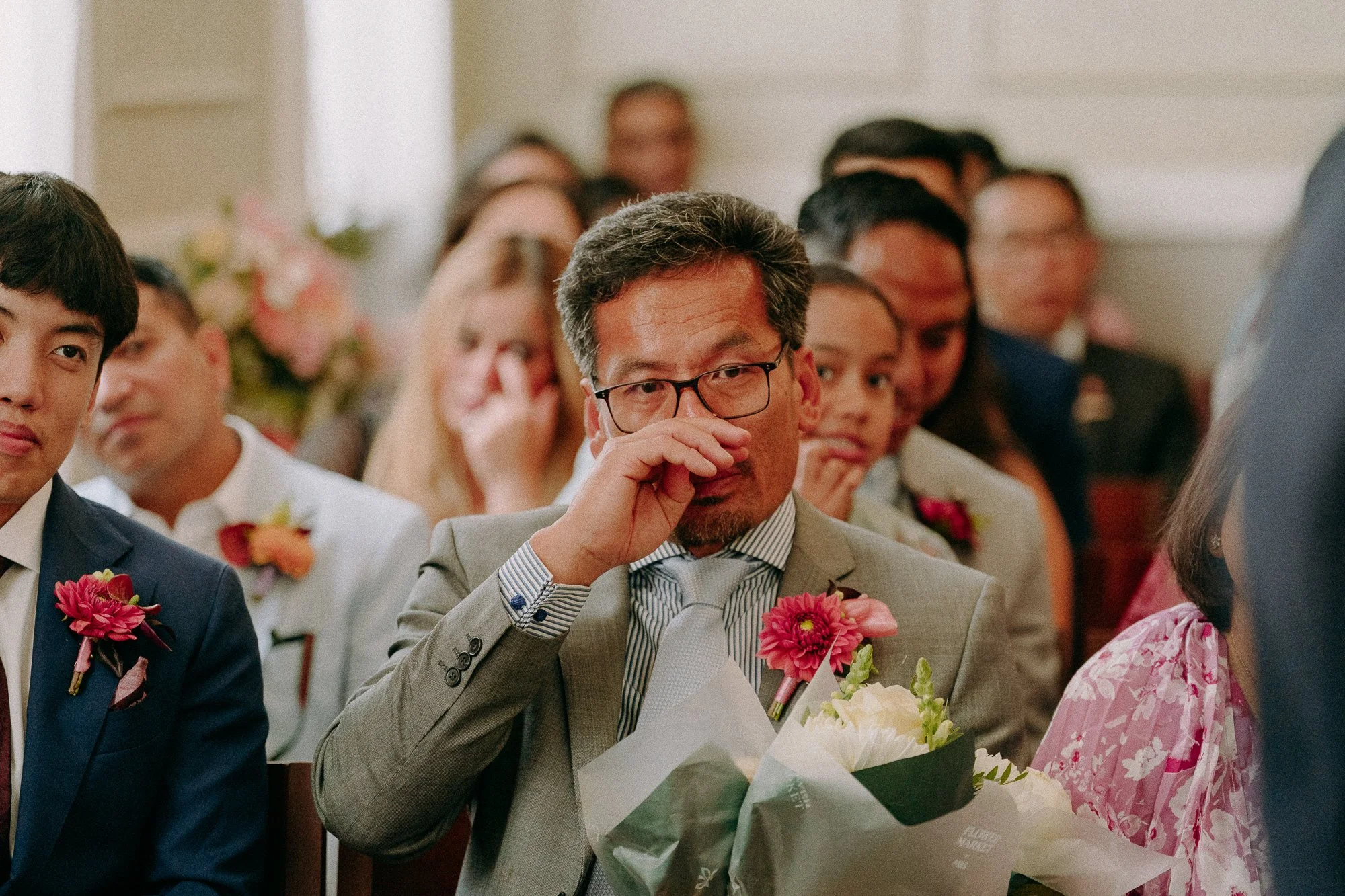 chelsea-town-hall-london-relaxed-fun-wedding-photographer-88.jpg