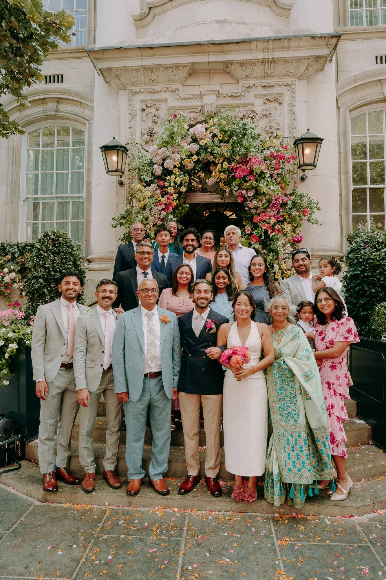 chelsea-town-hall-london-relaxed-fun-wedding-photographer-90.jpg